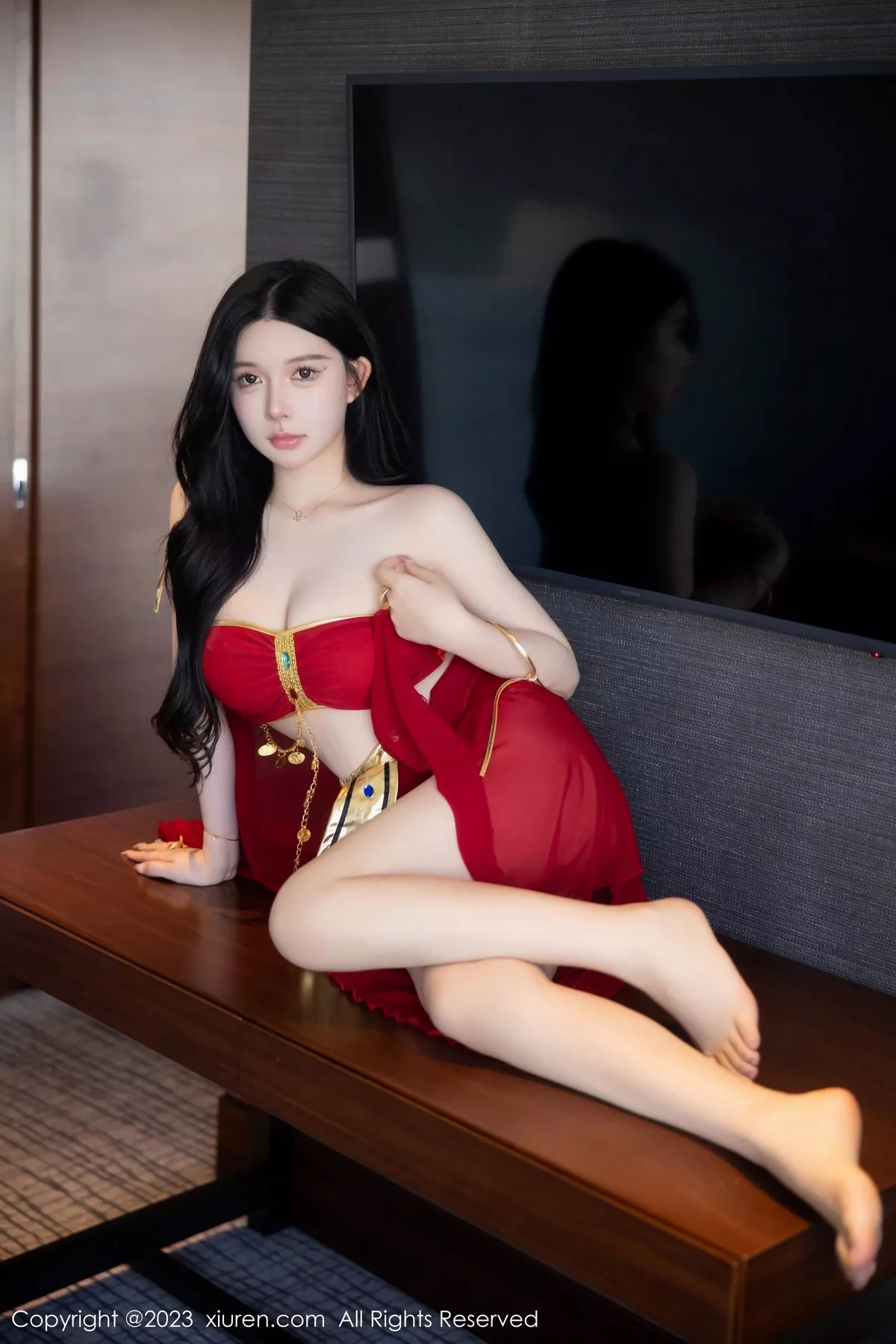 秀人集.com_[XiuRen秀人网]No.6613_模特林珊珊性感红色西域舞娘装扮秀曼妙丰腴身姿迷人诱惑写真84P