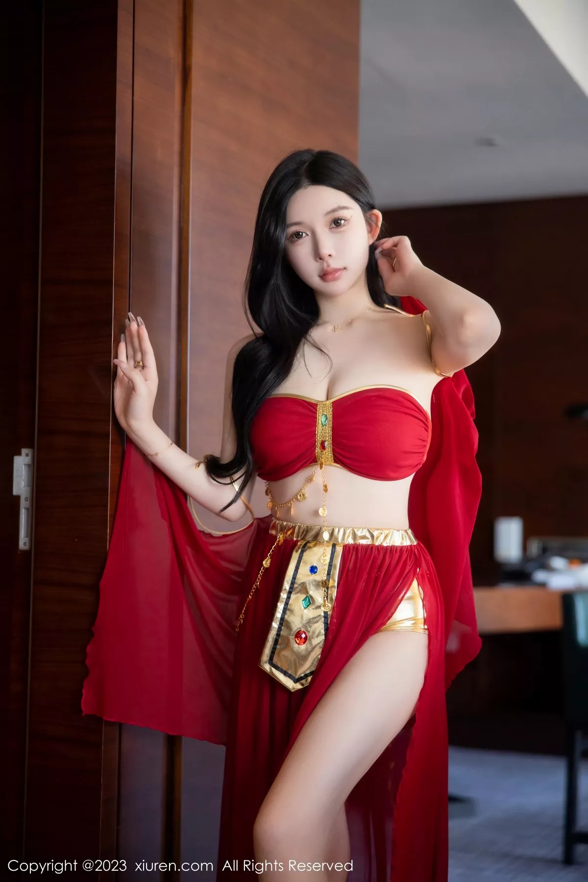 秀人集.com_[XiuRen秀人网]No.6613_模特林珊珊性感红色西域舞娘装扮秀曼妙丰腴身姿迷人诱惑写真84P