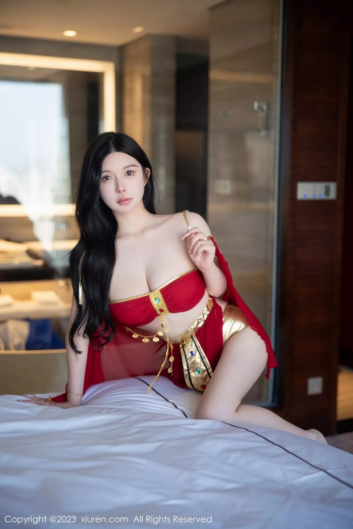 秀人集.com_[XiuRen秀人网]No.6613_模特林珊珊性感红色西域舞娘装扮秀曼妙丰腴身姿迷人诱惑写真84P