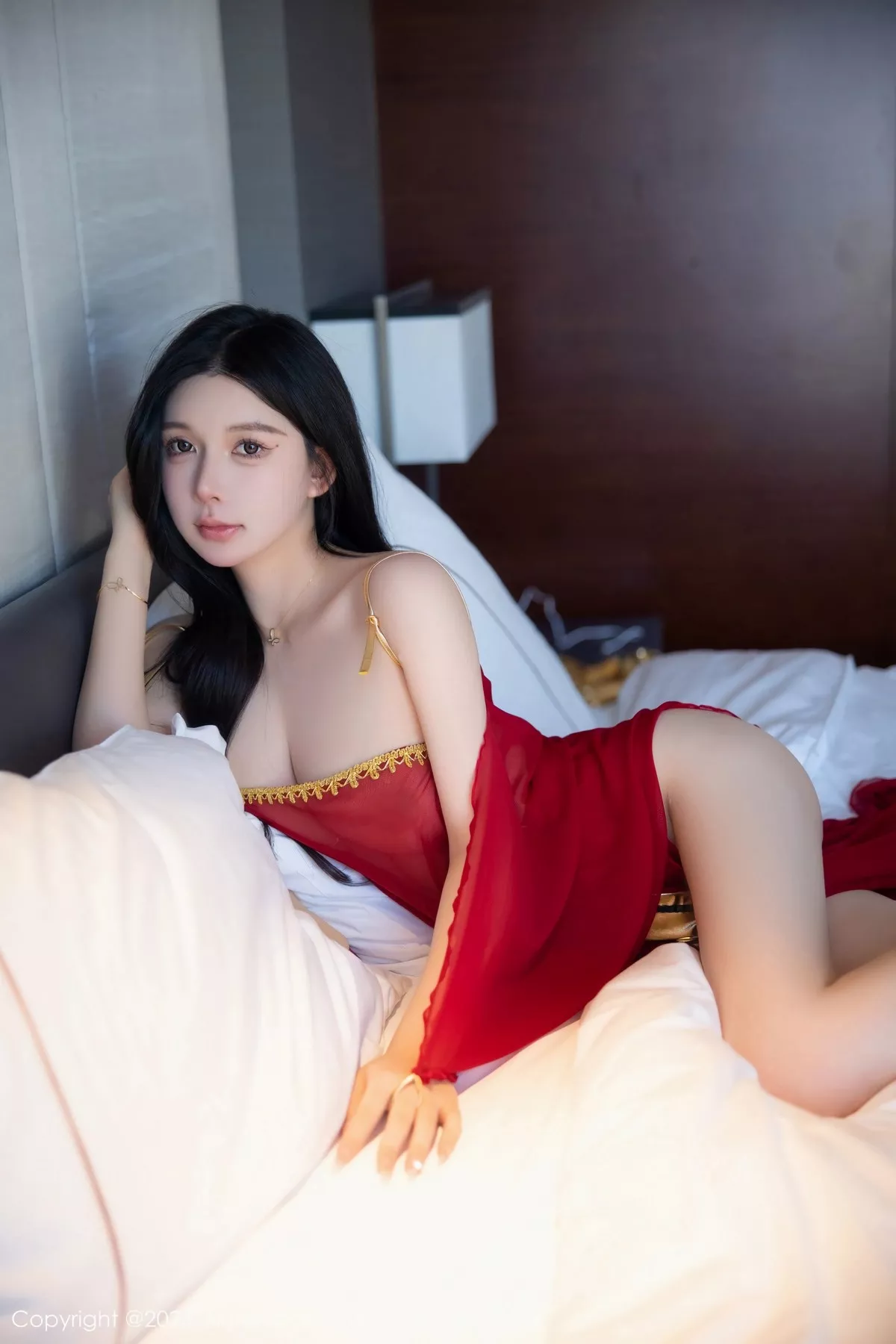 秀人集.com_[XiuRen秀人网]No.6613_模特林珊珊性感红色西域舞娘装扮秀曼妙丰腴身姿迷人诱惑写真84P