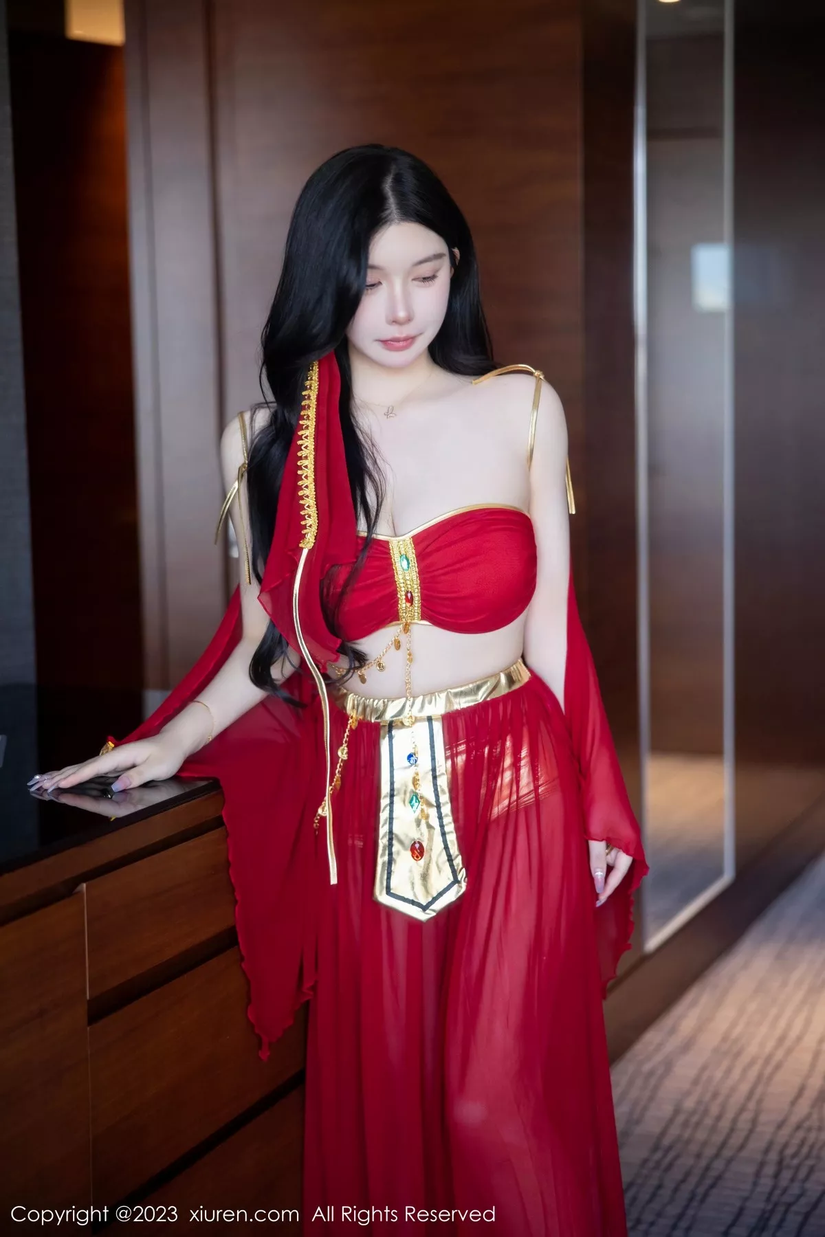 秀人集.com_[XiuRen秀人网]No.6613_模特林珊珊性感红色西域舞娘装扮秀曼妙丰腴身姿迷人诱惑写真84P