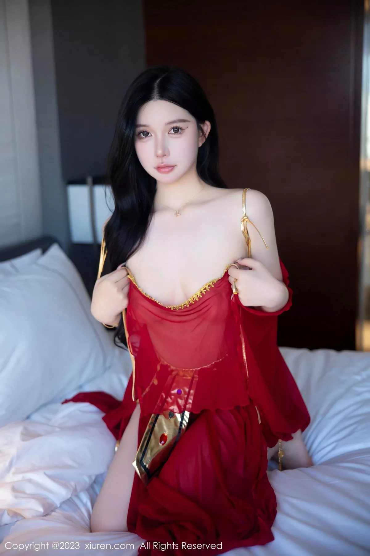秀人集.com_[XiuRen秀人网]No.6613_模特林珊珊性感红色西域舞娘装扮秀曼妙丰腴身姿迷人诱惑写真84P
