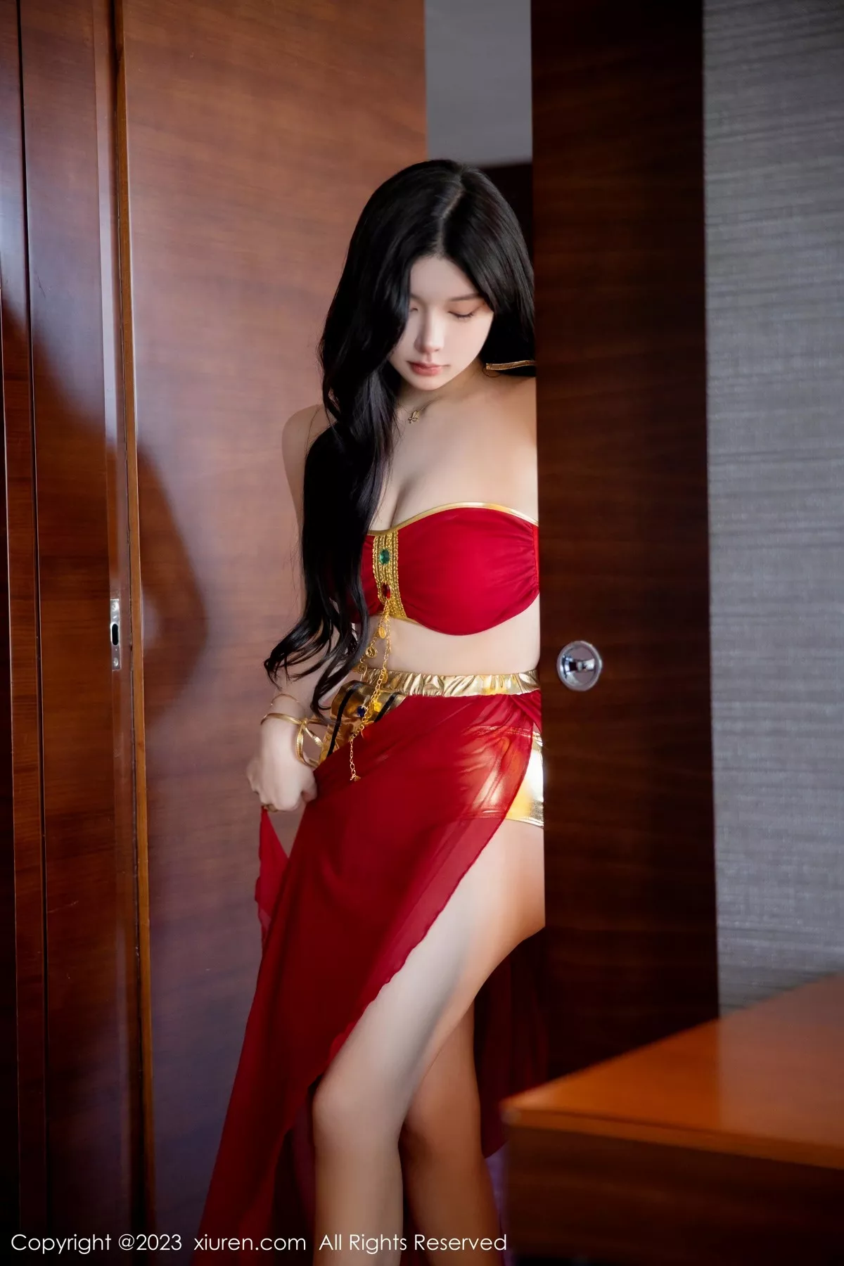 秀人集.com_[XiuRen秀人网]No.6613_模特林珊珊性感红色西域舞娘装扮秀曼妙丰腴身姿迷人诱惑写真84P