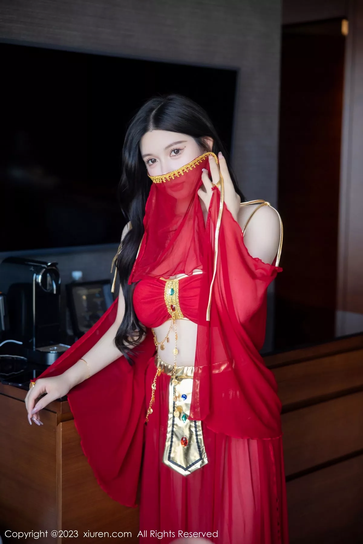 秀人集.com_[XiuRen秀人网]No.6613_模特林珊珊性感红色西域舞娘装扮秀曼妙丰腴身姿迷人诱惑写真84P