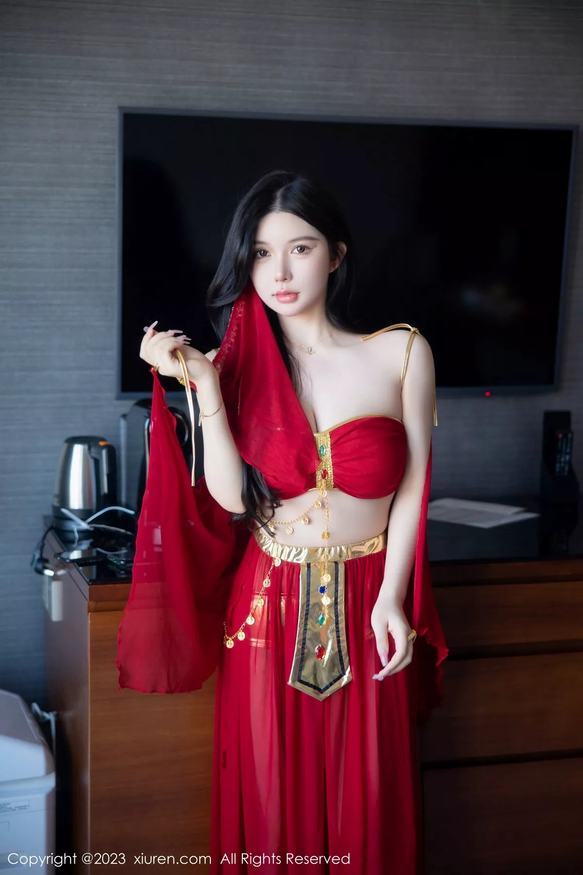 秀人集.com_[XiuRen秀人网]No.6613_模特林珊珊性感红色西域舞娘装扮秀曼妙丰腴身姿迷人诱惑写真84P