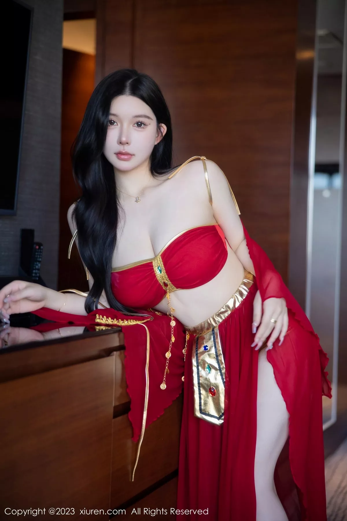 秀人集.com_[XiuRen秀人网]No.6613_模特林珊珊性感红色西域舞娘装扮秀曼妙丰腴身姿迷人诱惑写真84P
