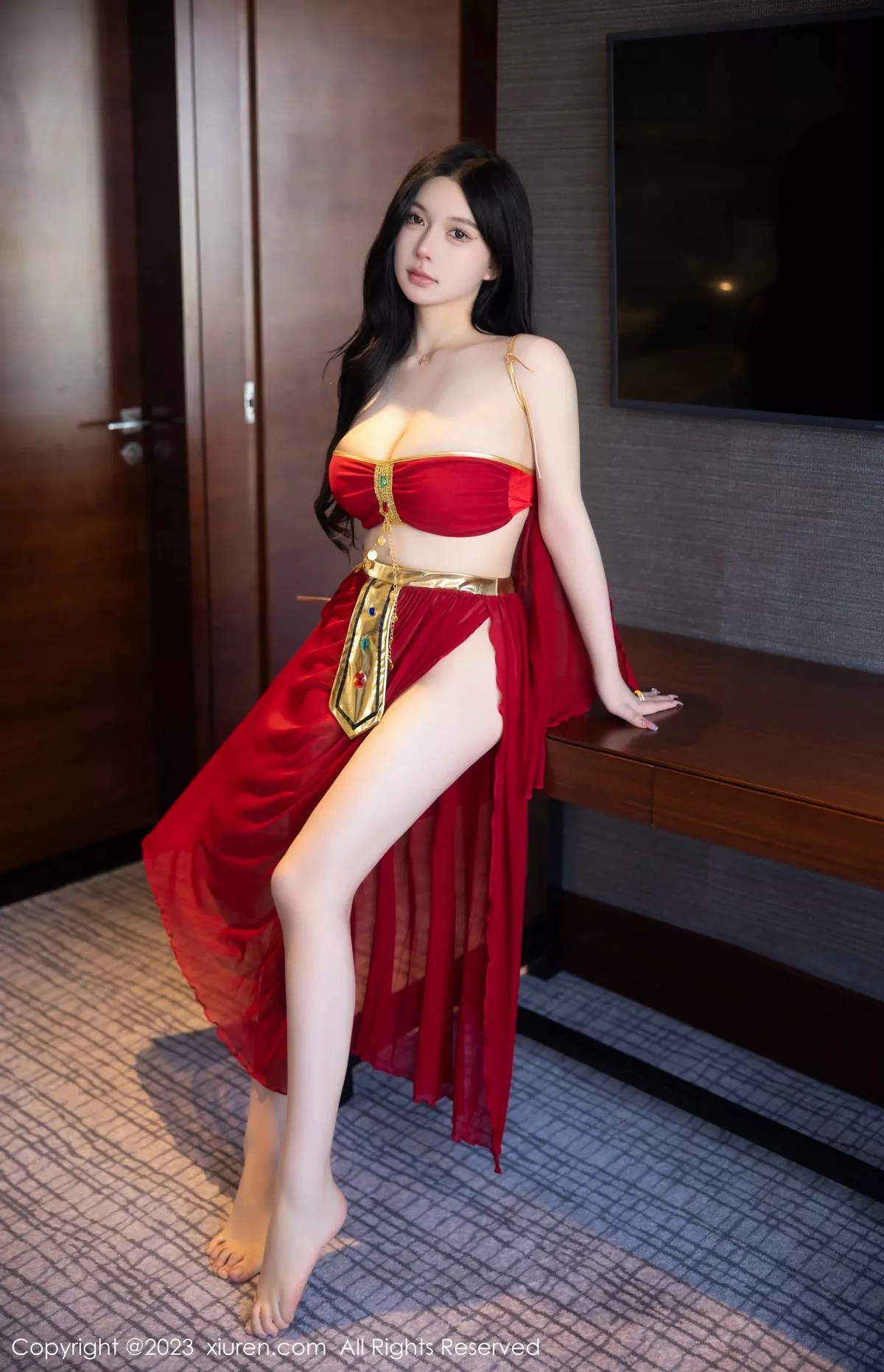 秀人集.com_[XiuRen秀人网]No.6613_模特林珊珊性感红色西域舞娘装扮秀曼妙丰腴身姿迷人诱惑写真84P