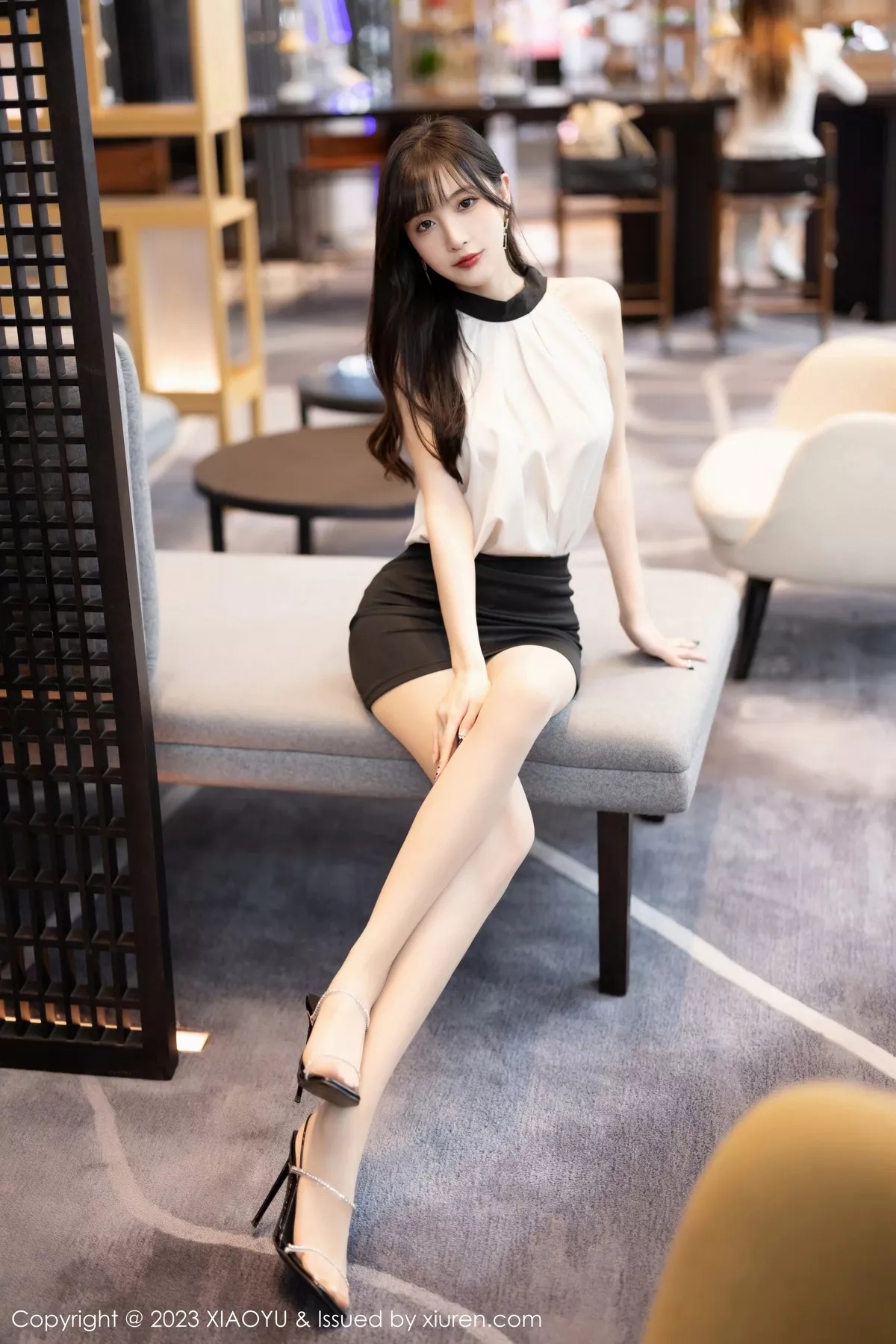 秀人集.com_[XiaoYu画语界]Vol.1013_模特林星阑浅色上衣配黑短裙+粉色蕾丝内衣秀曼妙身姿诱惑写真90P