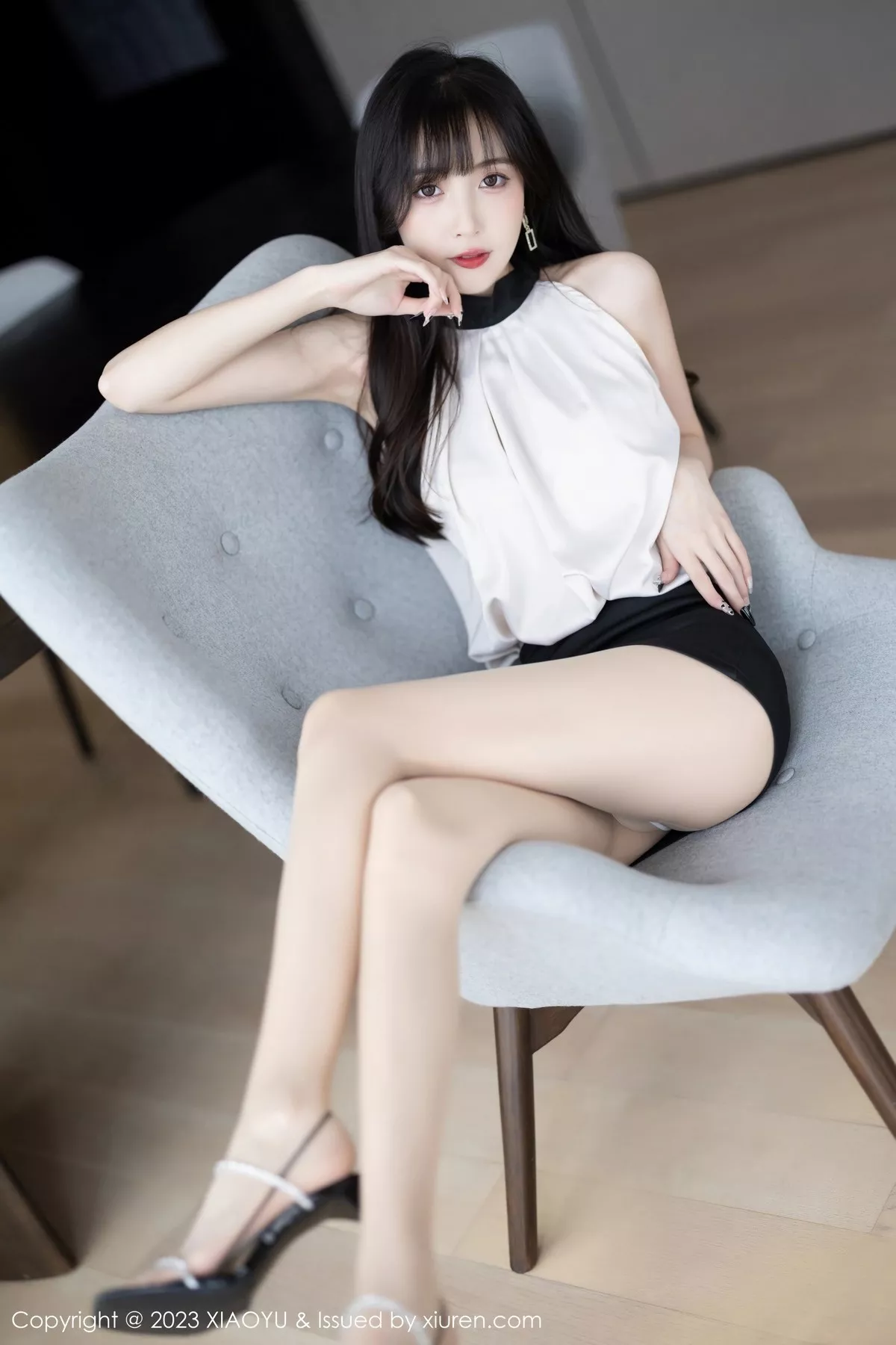 秀人集.com_[XiaoYu画语界]Vol.1013_模特林星阑浅色上衣配黑短裙+粉色蕾丝内衣秀曼妙身姿诱惑写真90P