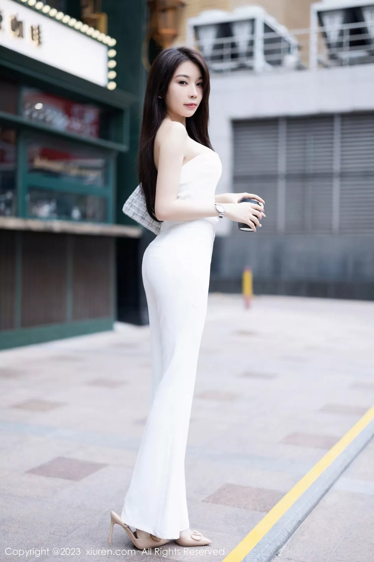 秀人集.com_[XiuRen秀人网]No.6628_女神徐莉芝Booty脱白色套装露白丝吊袜秀曼妙身姿撩人诱惑写真82P