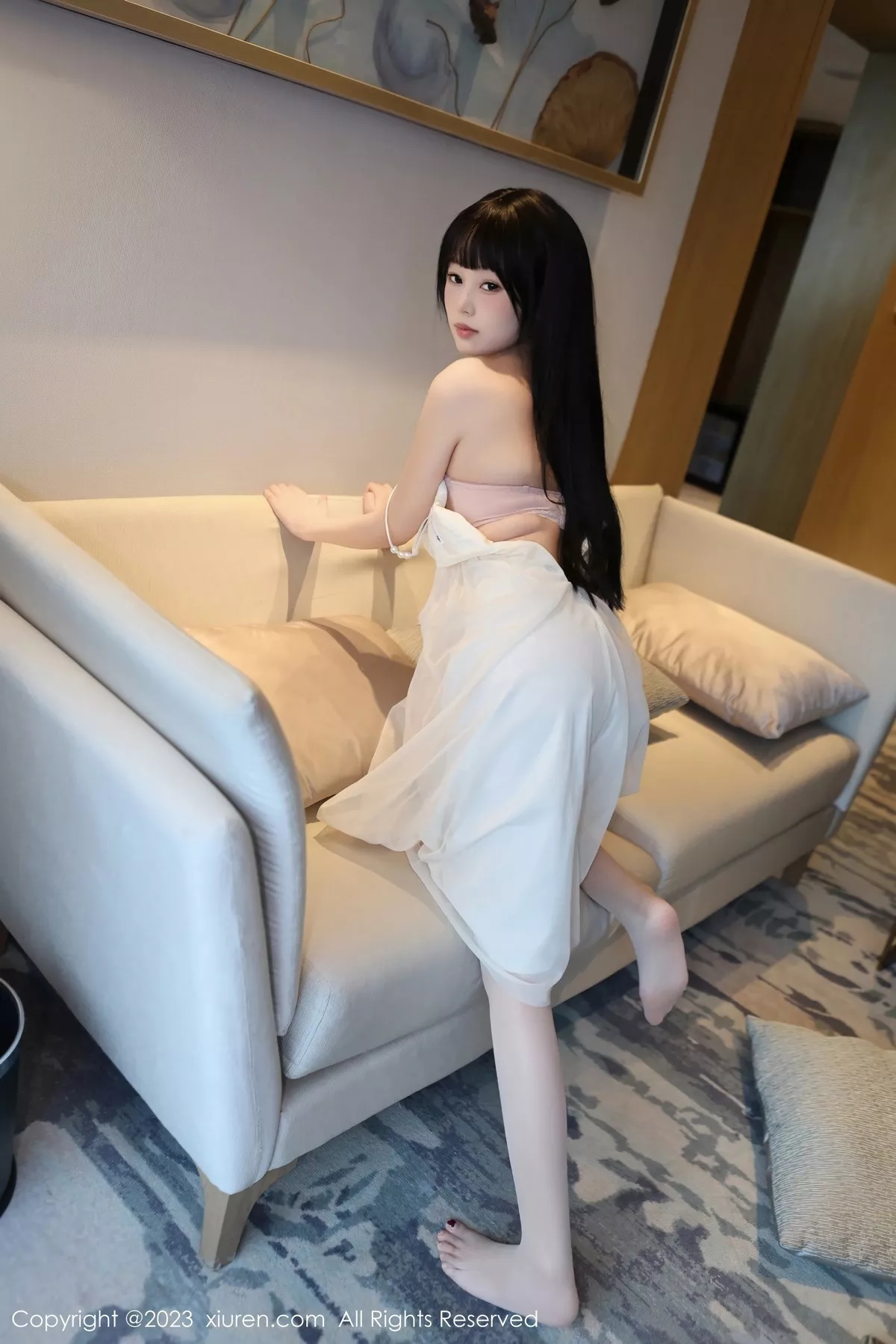 秀人集.com_[XiuRen秀人网]No.6828_模特早川京子脱白色吊带连衣裙露粉色内衣配超薄肉丝诱惑写真79P