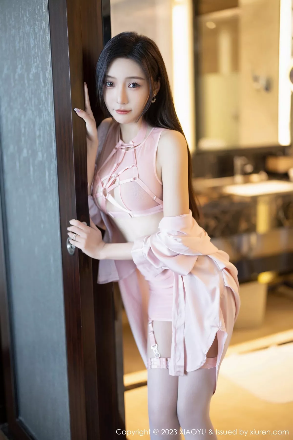 秀人集.com_[XiaoYu画语界]Vol.1040_女神王馨瑶yanni性感粉色情趣服配粉色吊袜秀曼妙身姿诱惑写真85P