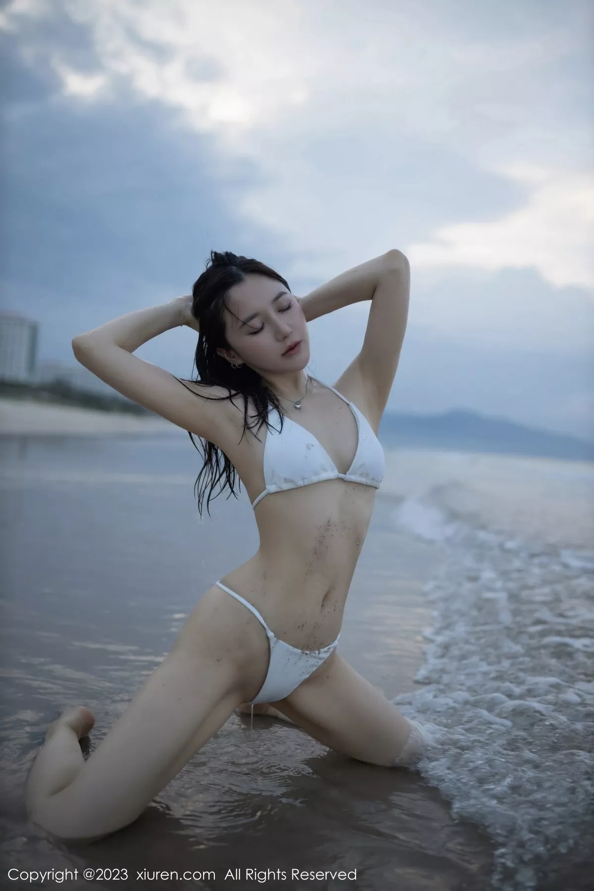 秀人集.com_[XiuRen秀人网]No.6852_模特鱼子酱Fish海边性感白色比基尼服秀婀娜动人身段诱惑写真80P