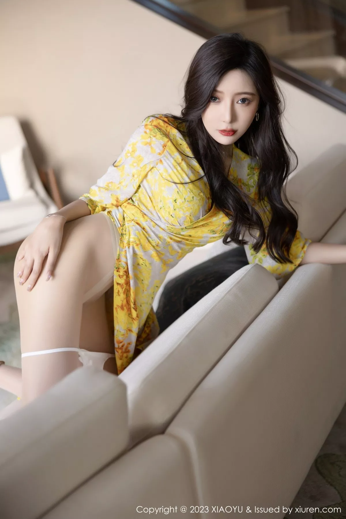 秀人集.com_[XiaoYu画语界]Vol.1043_女神王馨瑶yanni脱连衣长裙露白色蕾丝内衣秀曼妙身姿诱惑写真90P