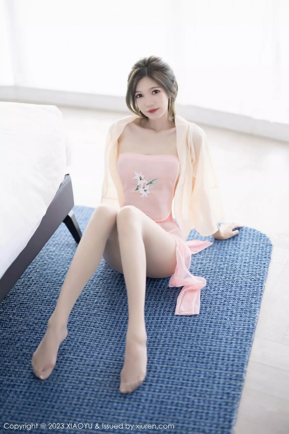 秀人集.com_[XiaoYu画语界]Vol.1050_模特程程程白色吊带长裙+粉红色薄纱布兜秀曼妙身姿诱惑写真88P
