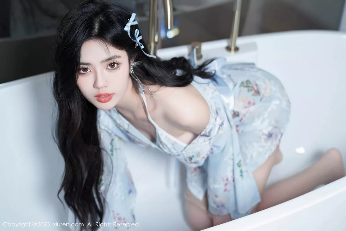 秀人集.com_[XiuRen秀人网]No.6924_模特浅浅Danny淡蓝色花纹睡裙配原色丝袜秀曼妙身姿诱惑写真79P