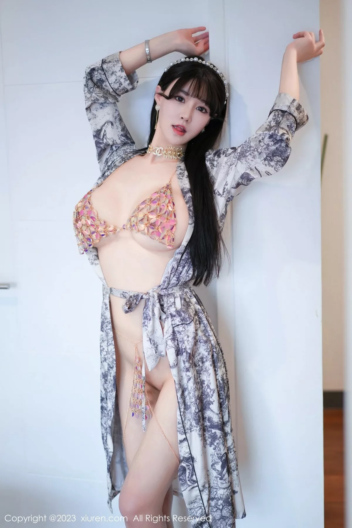 秀人集.com_[XiuRen秀人网]No.6932_女神朱可儿Flora脱灰色睡袍露性感花色内衣秀丰满身材诱惑写真70P