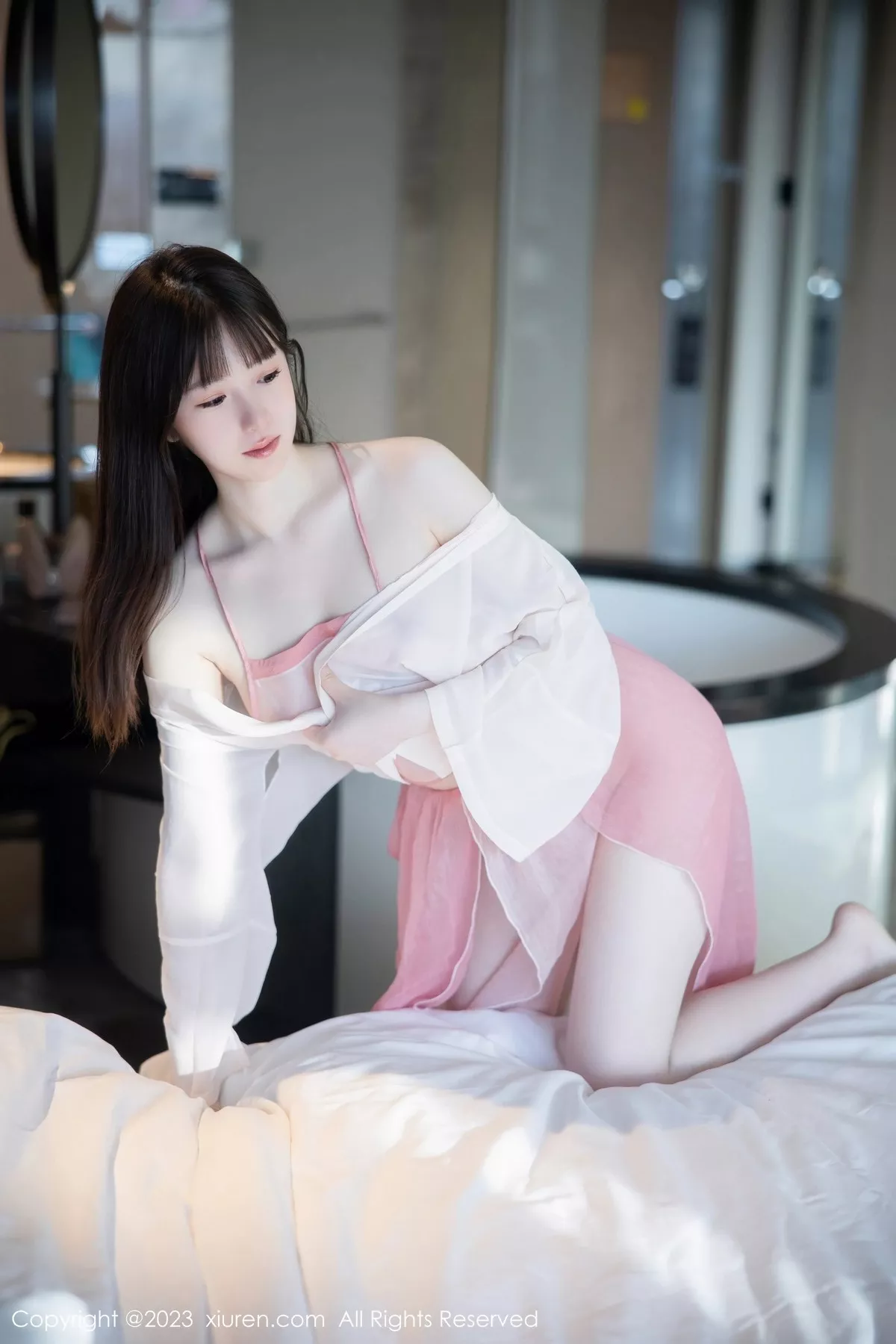 秀人集.com_[XiuRen秀人网]No.6926_新人模特林悠悠私房性感粉色古装服饰秀曼妙身姿迷人诱惑写真77P