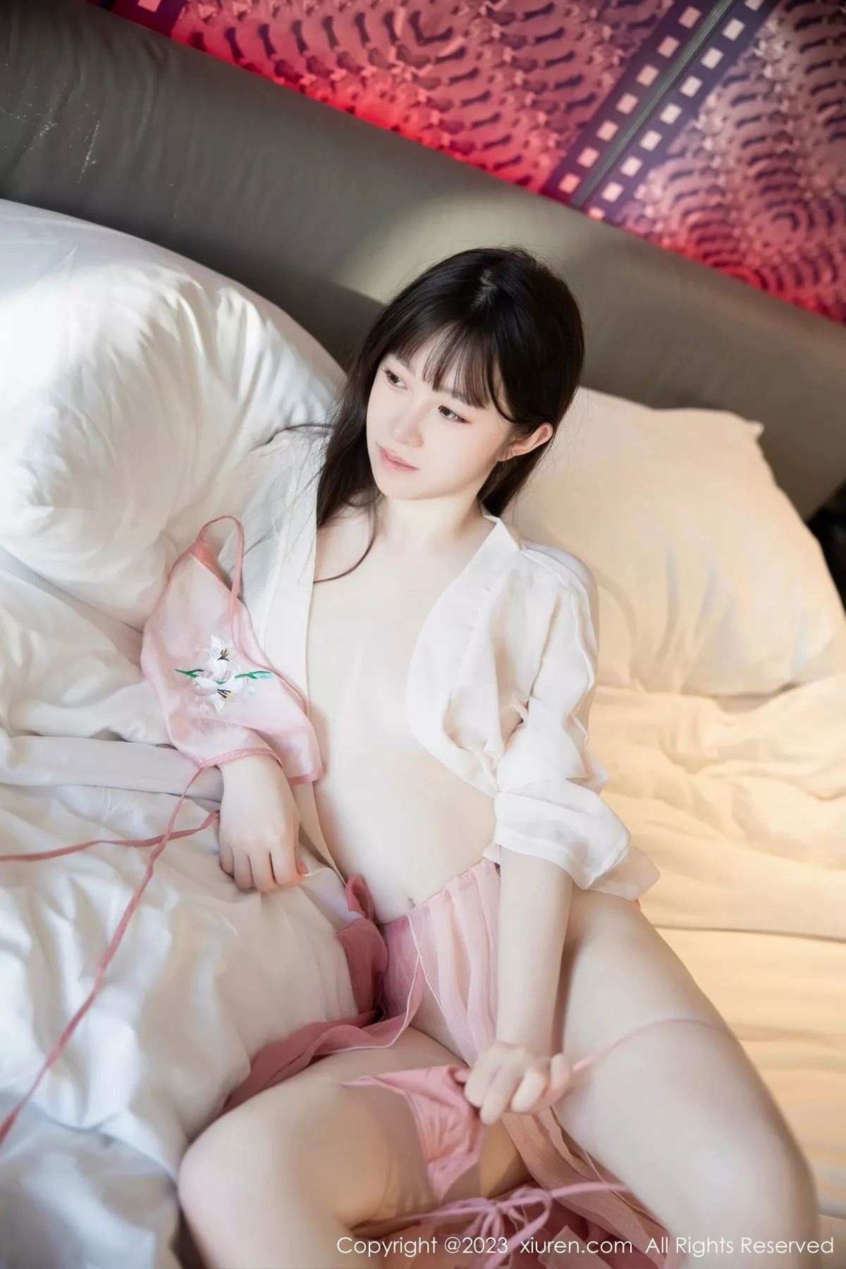 秀人集.com_[XiuRen秀人网]No.6926_新人模特林悠悠私房性感粉色古装服饰秀曼妙身姿迷人诱惑写真77P