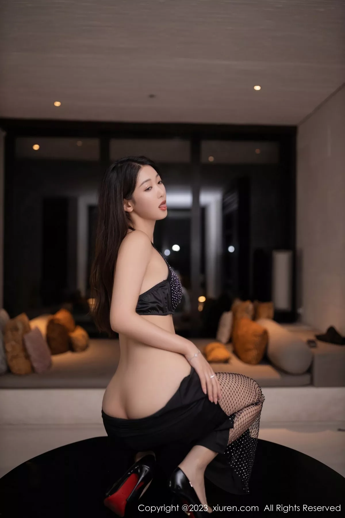 秀人集.com_[XiuRen秀人网]No.6944_模特唐安琪性感黑色连衣裙露黑色内衣秀曼妙身姿梦幻诱惑写真78P