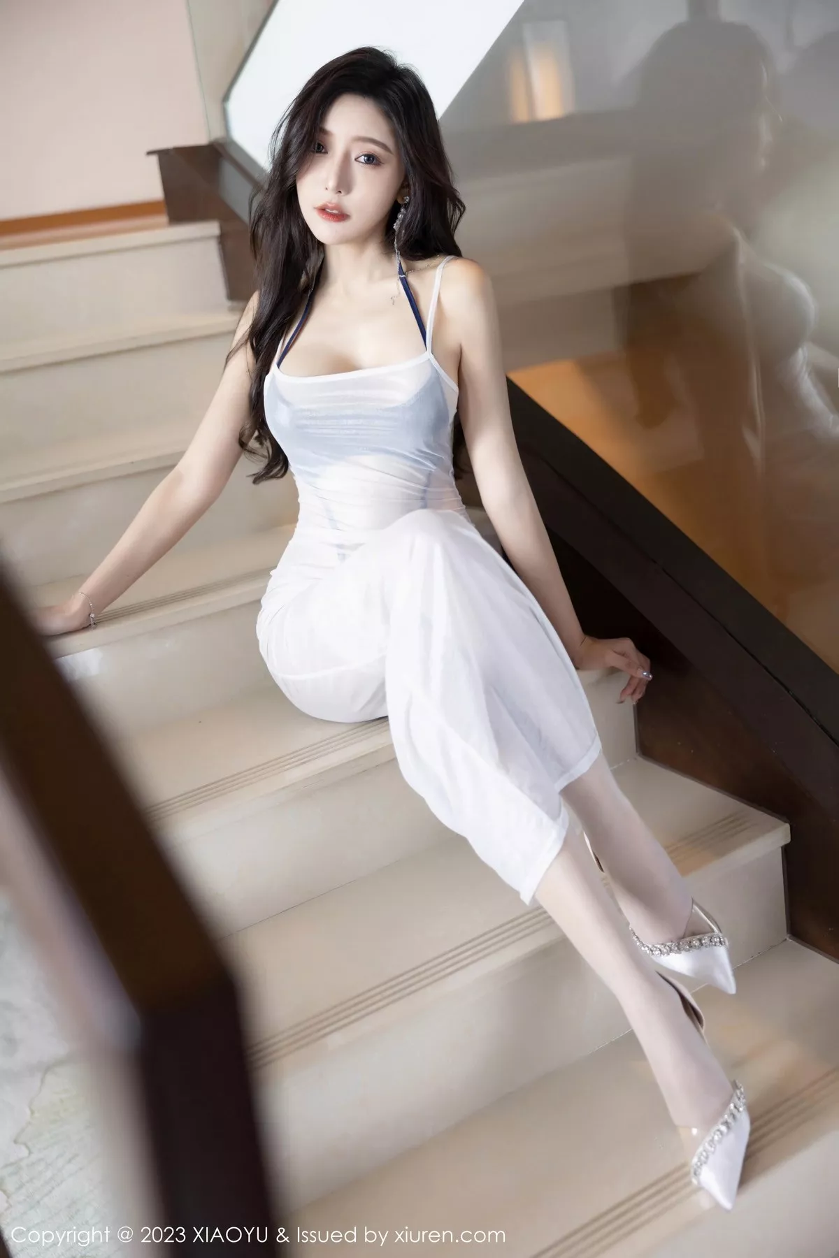 秀人集.com_[XiaoYu画语界]Vol.1052_女神王馨瑶yanni白色轻透连衣裙露情趣内衣秀惹火身材诱惑写真97P