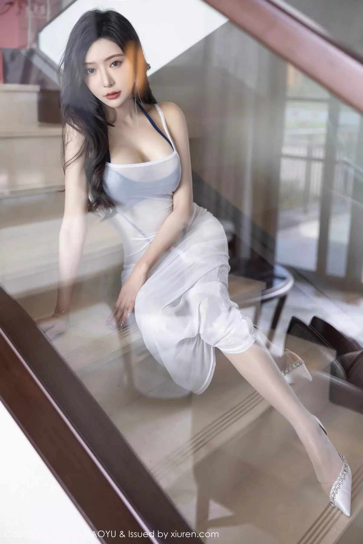 秀人集.com_[XiaoYu画语界]Vol.1052_女神王馨瑶yanni白色轻透连衣裙露情趣内衣秀惹火身材诱惑写真97P