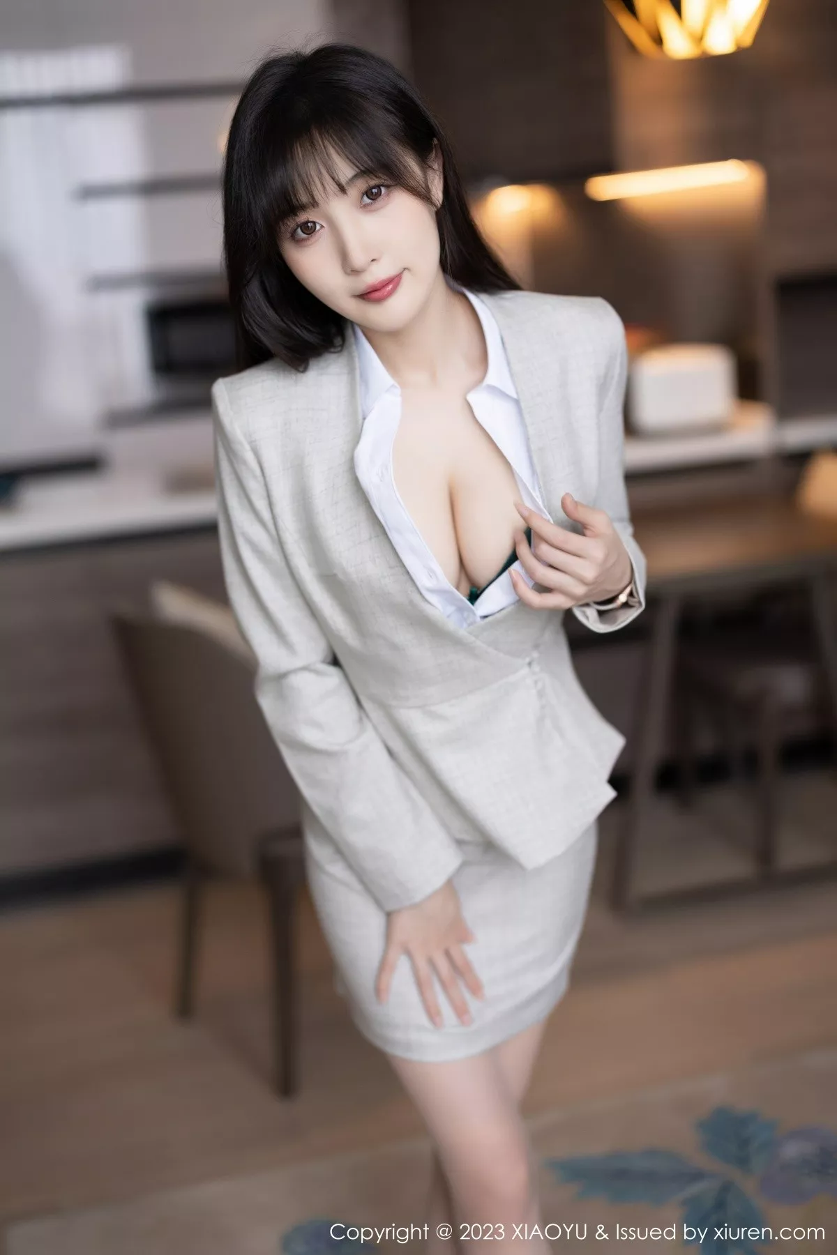 秀人集.com_[XiaoYu画语界]Vol.1034_模特林星阑半脱Ol职业装露性感墨绿色内衣配原色丝袜诱惑写真87P