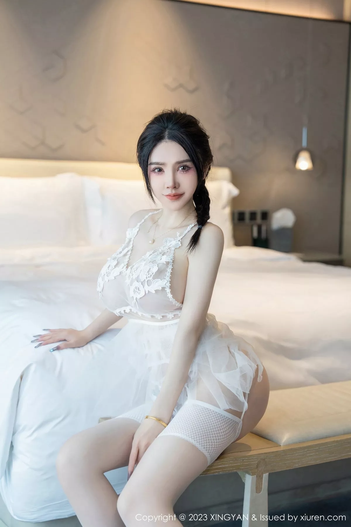 秀人集.com_[XINGYAN星颜社]VOL.196_模特潘娇娇性感白色蕾丝轻透情趣服饰秀巨乳肥臀极致诱惑写真80P