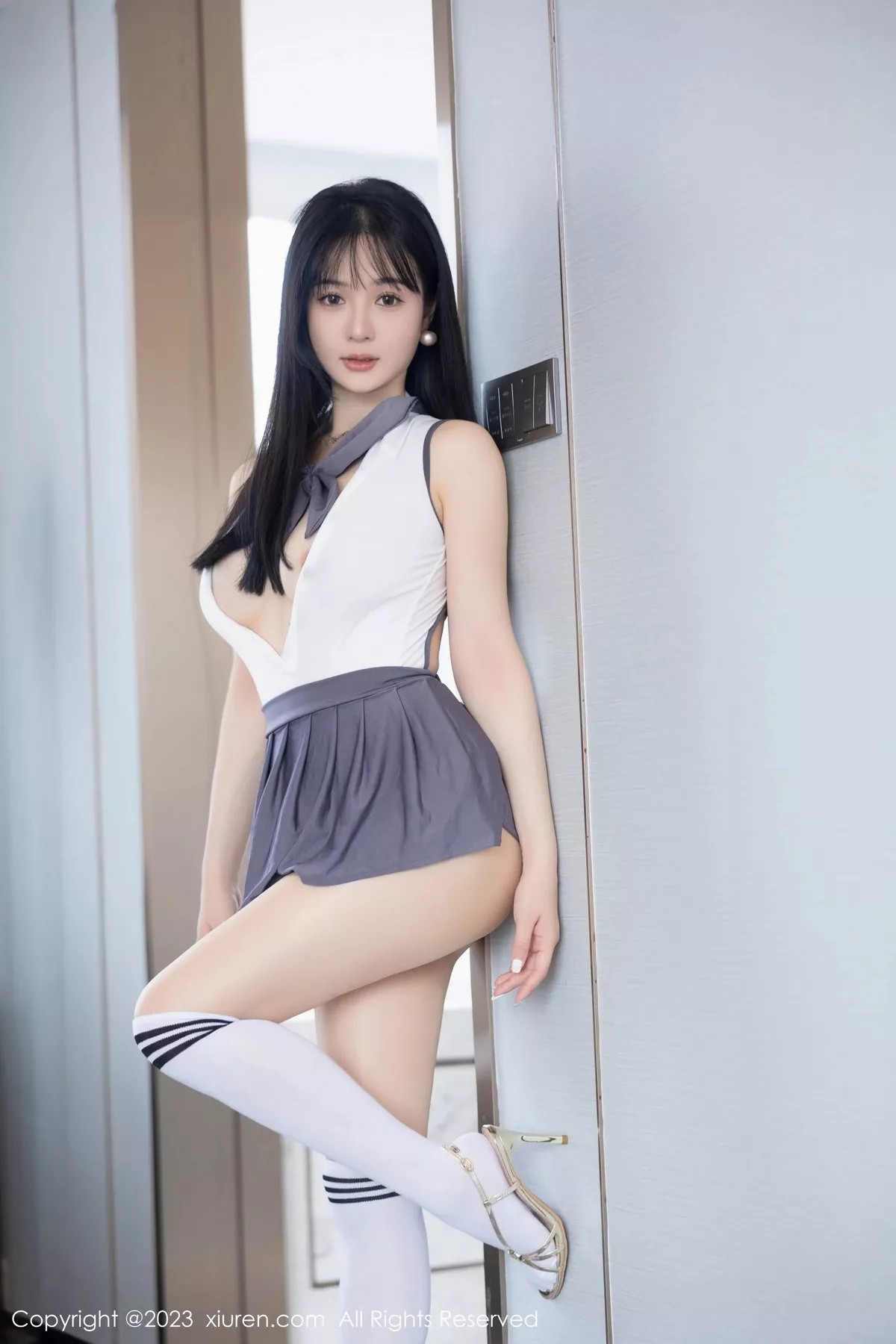 秀人集.com_[XiuRen秀人网]No.6818_模特柚琪Rich性感白色轻透高叉连体衣配超薄肉丝惹火诱惑写真98P