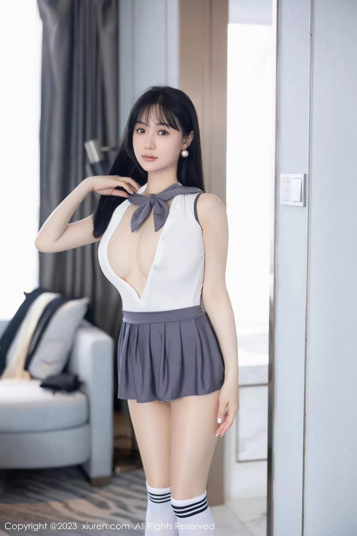 秀人集.com_[XiuRen秀人网]No.6818_模特柚琪Rich性感白色轻透高叉连体衣配超薄肉丝惹火诱惑写真98P