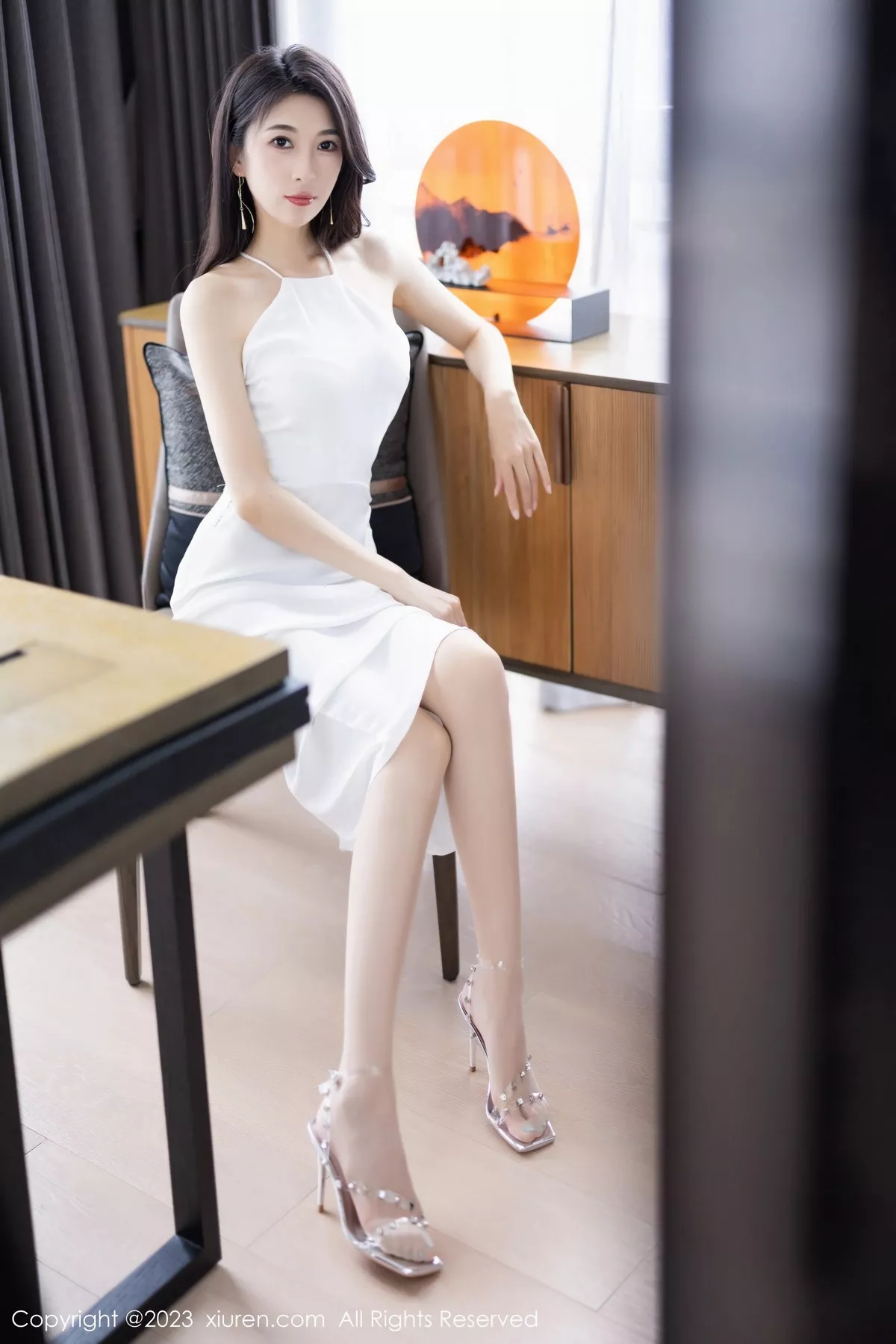 秀人集.com_[XiuRen秀人网]No.6817_模特林乐一白色露肩连衣裙+性感网状链内衣秀惹火身材诱惑写真82P