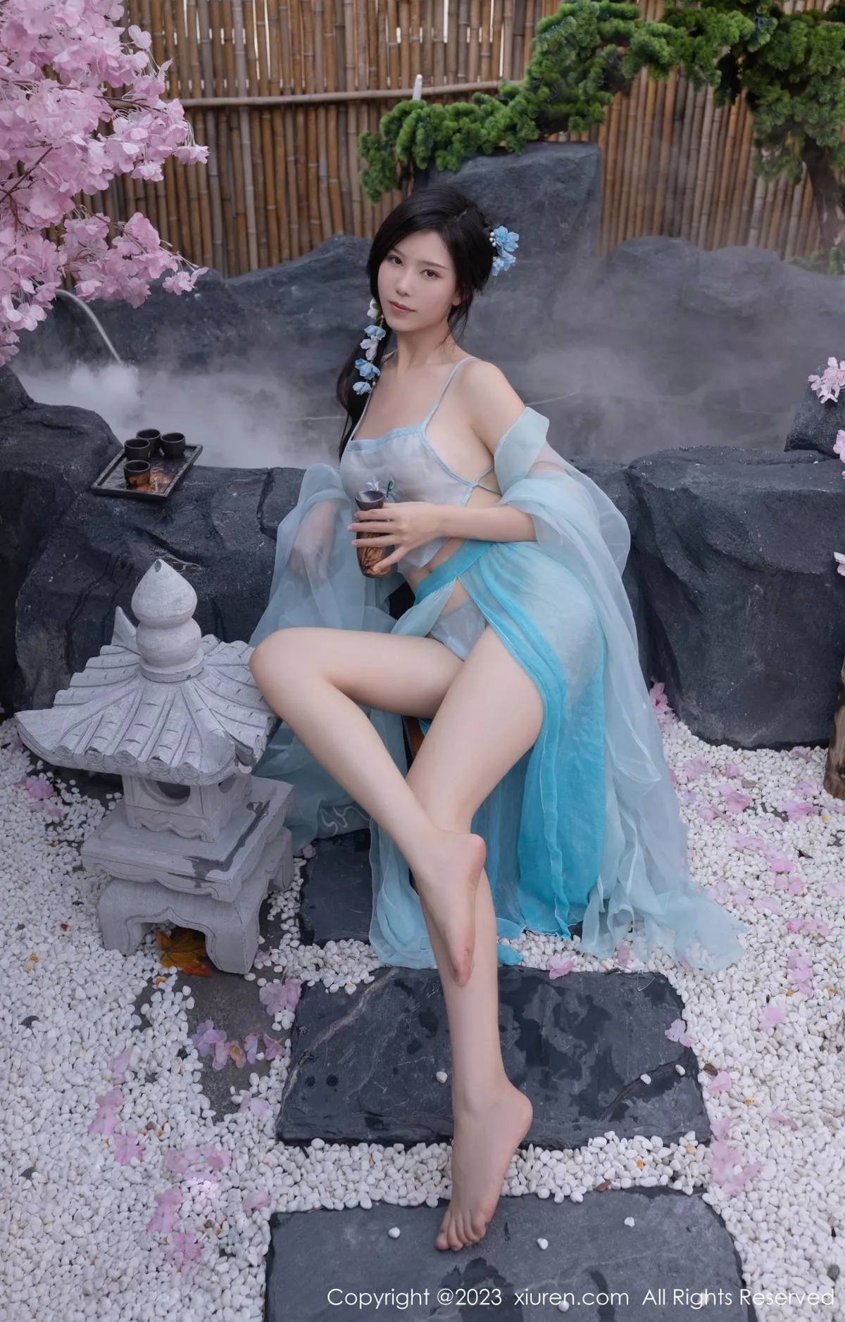 秀人集.com_[XiuRen秀人网]No.6991_模特利世户外温泉性感浅蓝色古装服饰秀曼妙身姿惹火诱惑写真74P