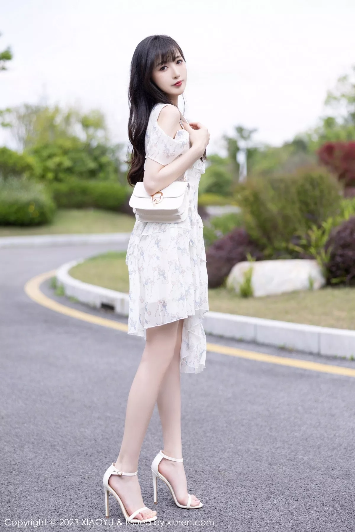 秀人集.com_[XiaoYu画语界]Vol.1058_模特林星阑性感白色薄透婚纱服配白丝吊袜秀曼妙身姿诱惑写真80P