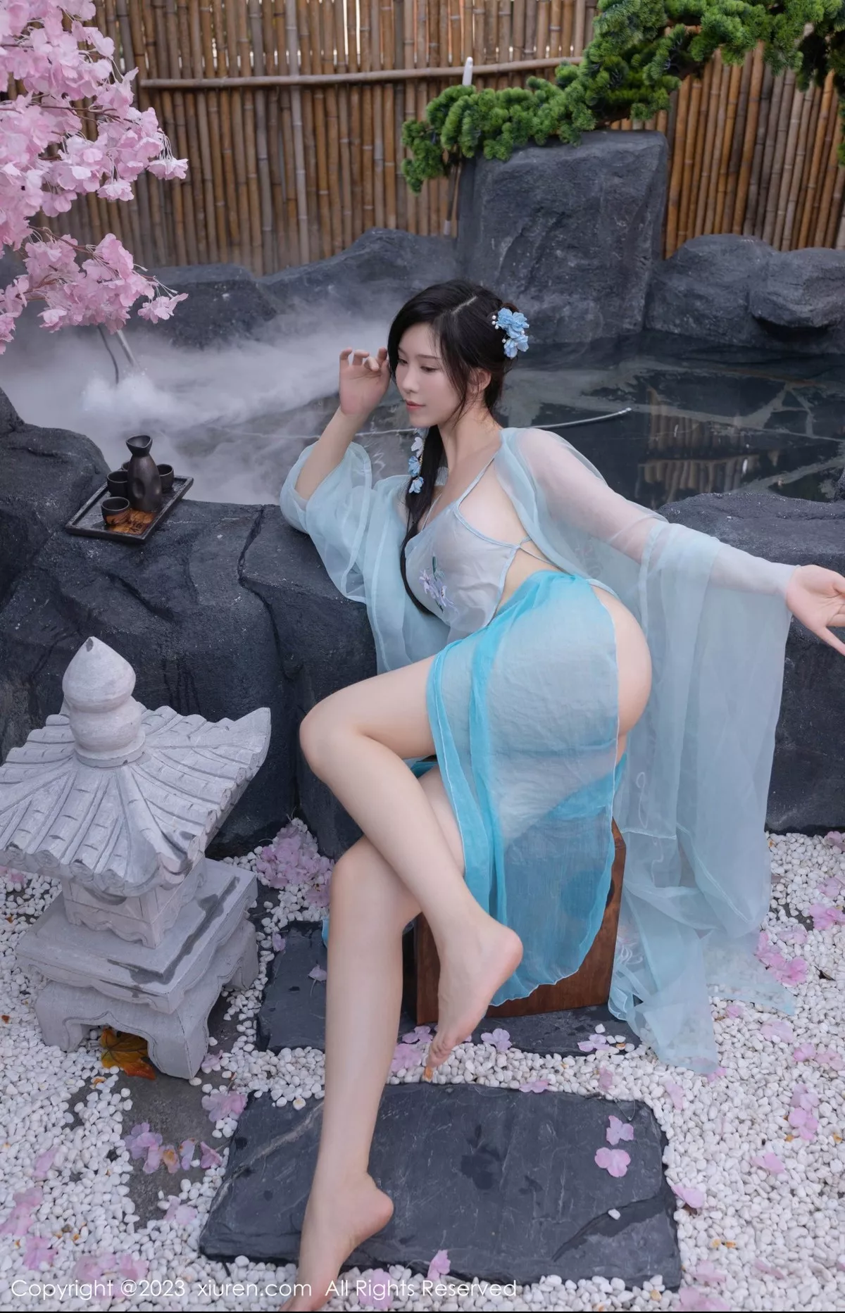 秀人集.com_[XiuRen秀人网]No.6991_模特利世户外温泉性感浅蓝色古装服饰秀曼妙身姿惹火诱惑写真74P