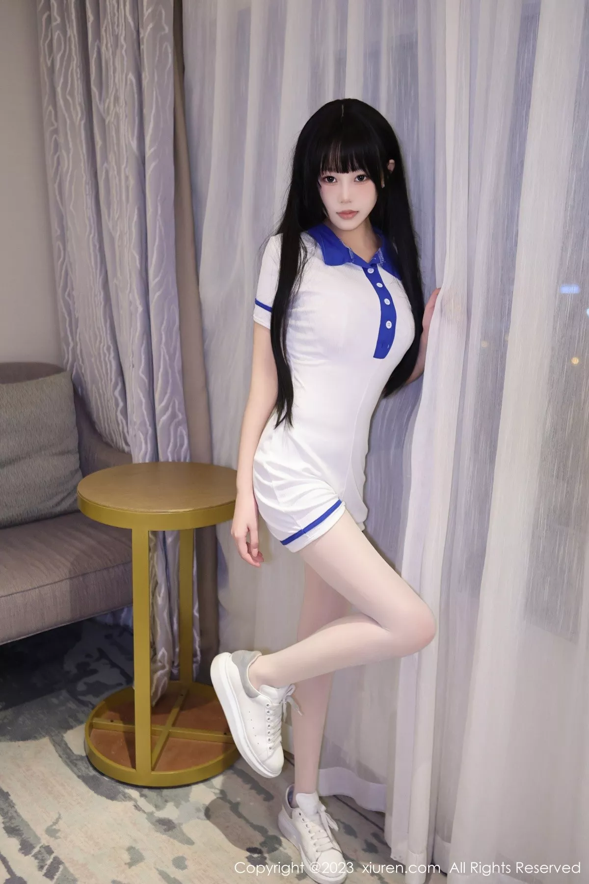秀人集.com_[XiuRen秀人网]No.6985_模特早川京子性感白色学妹服饰配原色丝袜秀完美身材迷人写真81P