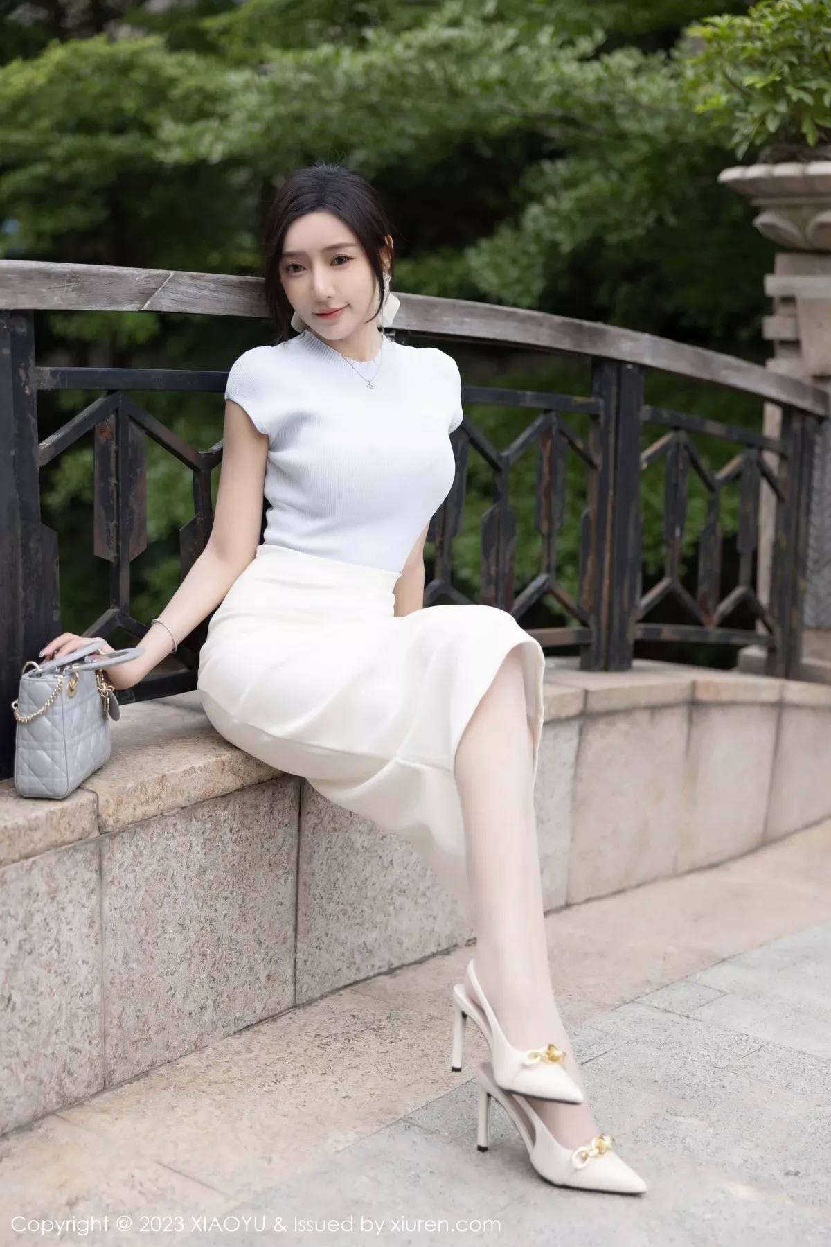 秀人集.com_[XiaoYu画语界]Vol.1059_女神王馨瑶yanni淡粉色内衣配超薄无内肉丝秀惹火身材诱惑写真84P