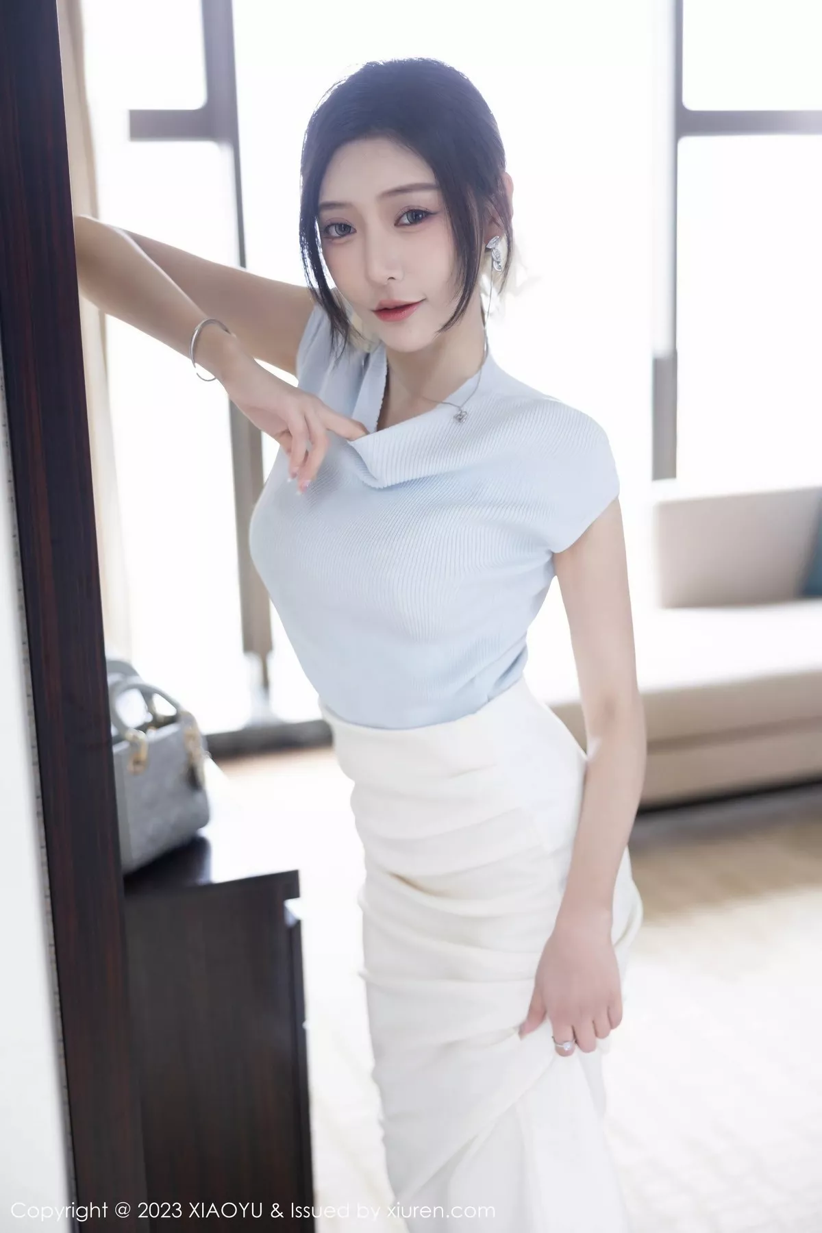 秀人集.com_[XiaoYu画语界]Vol.1059_女神王馨瑶yanni淡粉色内衣配超薄无内肉丝秀惹火身材诱惑写真84P