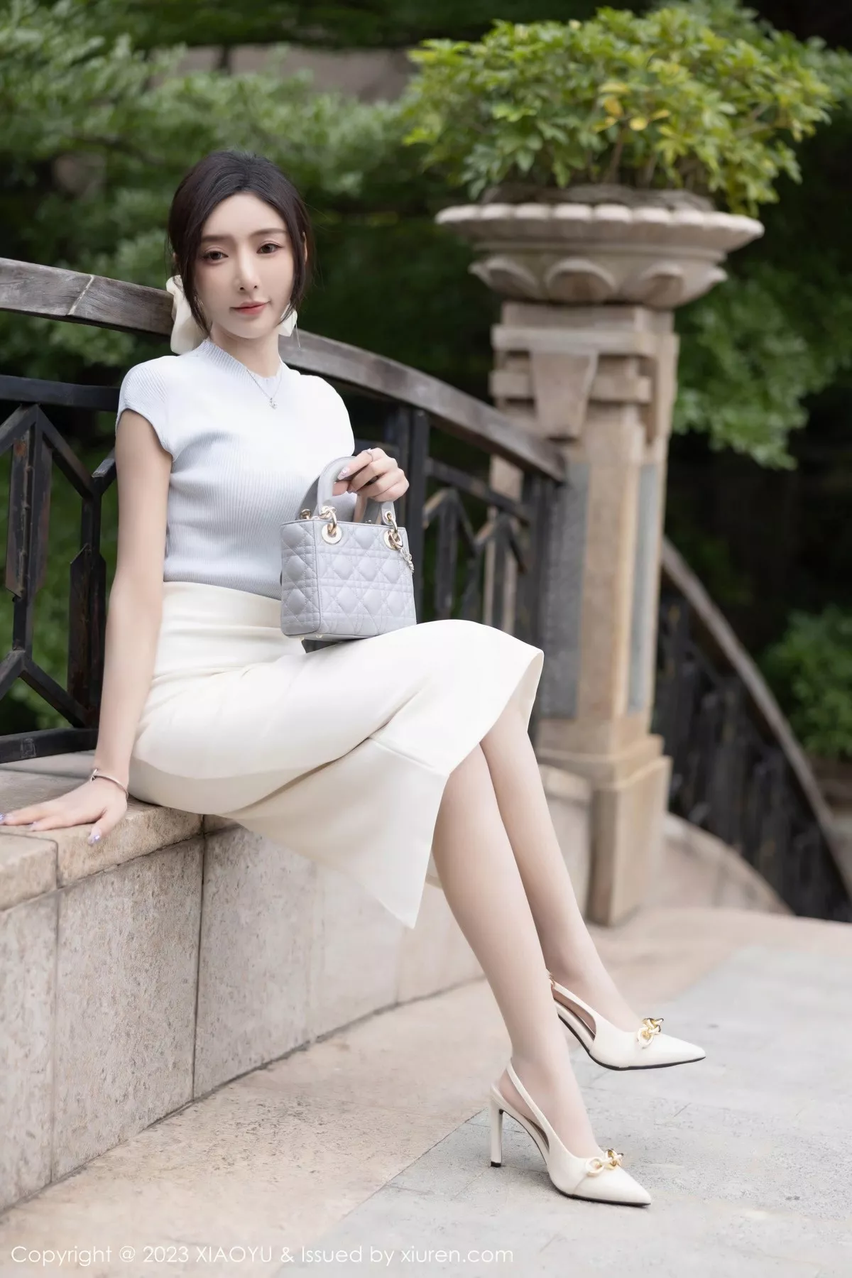 秀人集.com_[XiaoYu画语界]Vol.1059_女神王馨瑶yanni淡粉色内衣配超薄无内肉丝秀惹火身材诱惑写真84P