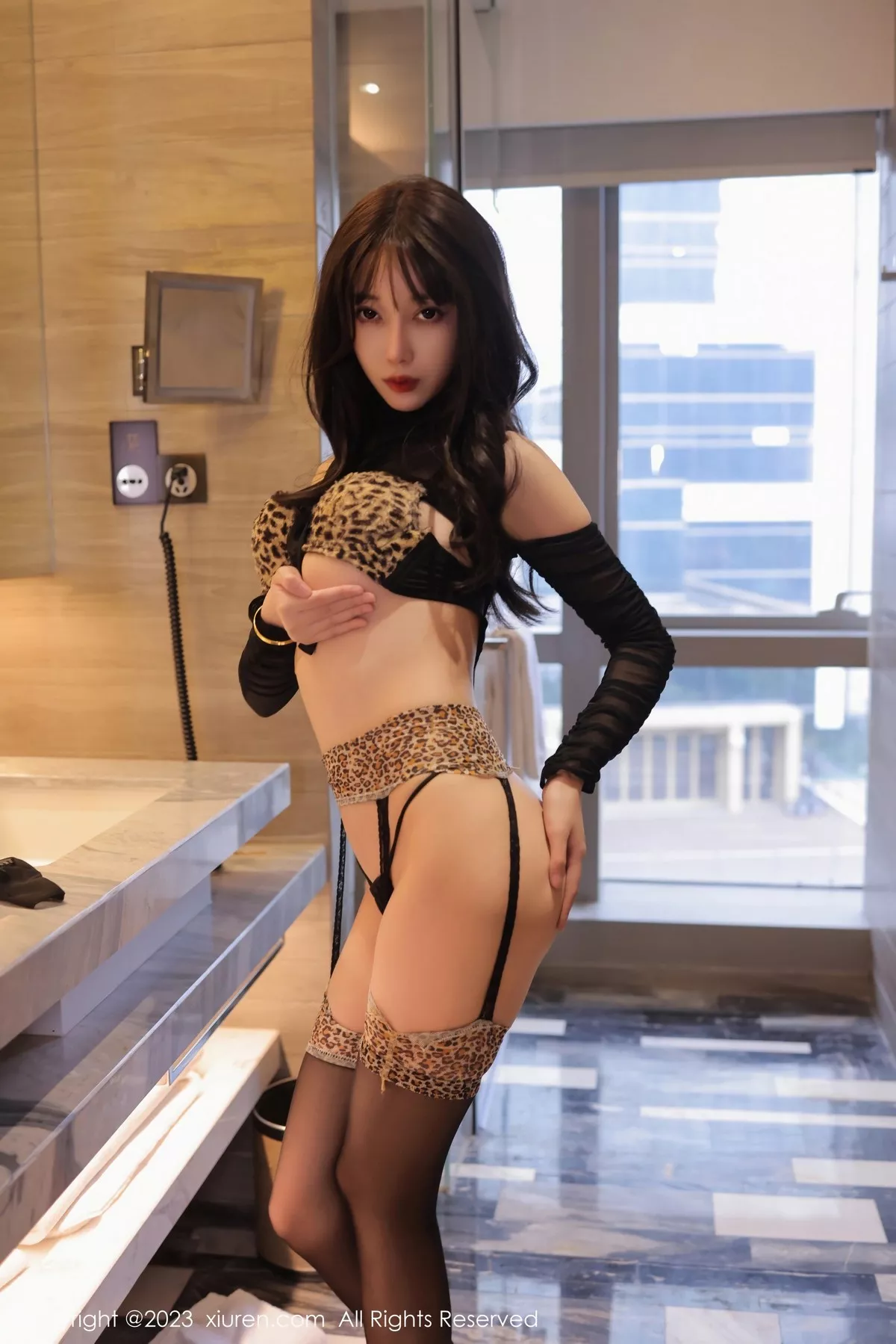 秀人集.com_[XiuRen秀人网]No.7004_模特玥儿玥er性感黑色轻透服饰露豹纹内衣配黑丝吊袜诱惑写真80P