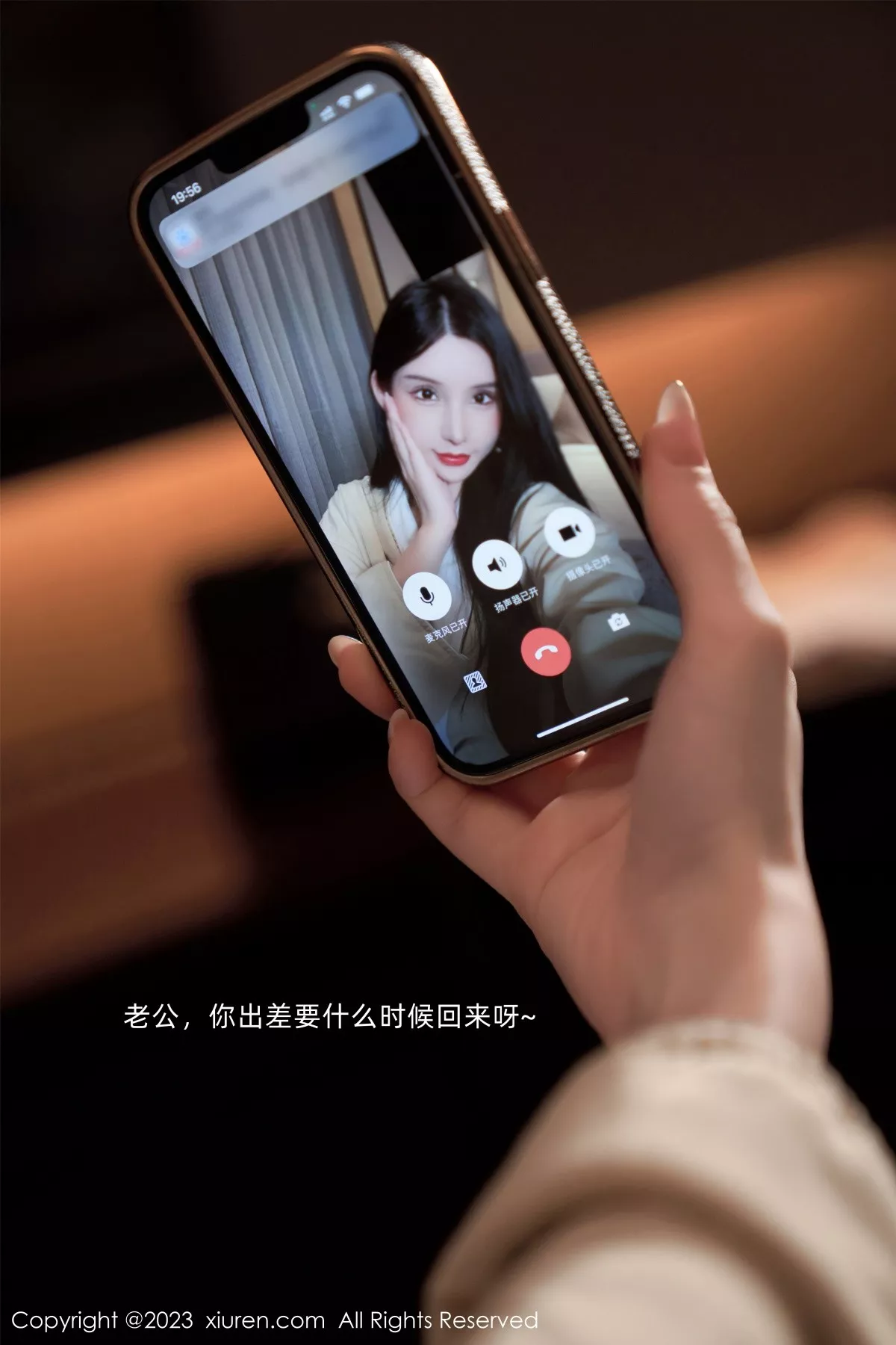 秀人集.com_[XiuRen秀人网]No.7009_女神周于希Sally性感墨绿吊带裙配黑丝吊袜秀翘臀美腿诱惑写真102P