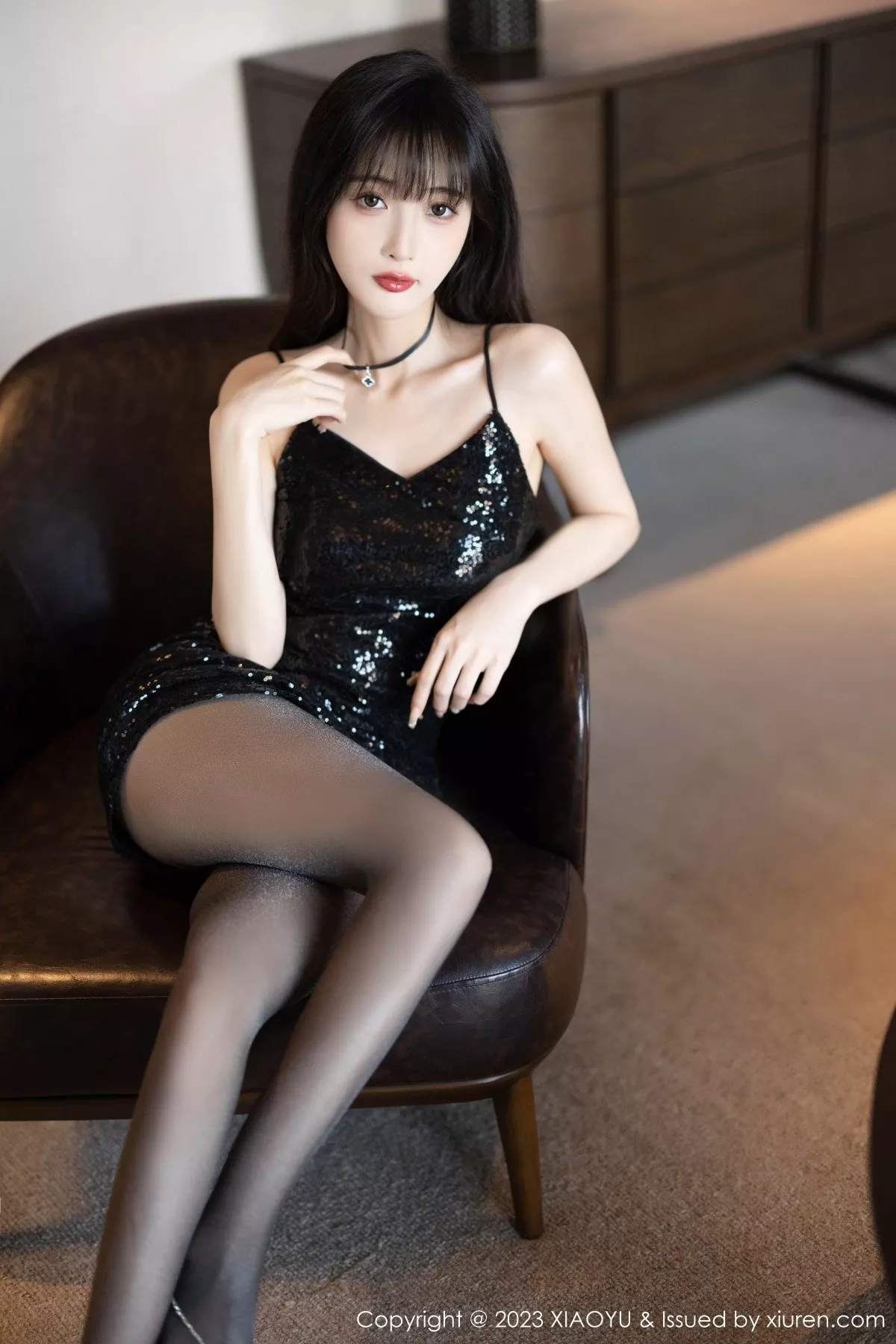 秀人集.com_[XiaoYu画语界]Vol.1061_模特林星阑性感黑色吊带裙配超薄无内黑丝秀曼妙身姿诱惑写真83P