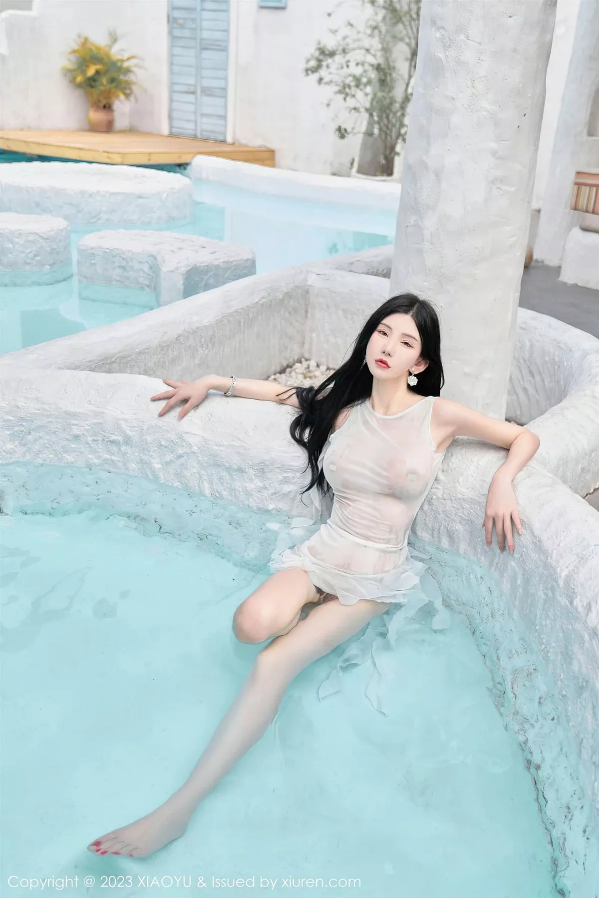 秀人集.com_[XiuRen秀人网]No.7049_女神周于希Sally水中拍摄白色薄透连衣长裙秀惹火身材诱惑写真90P