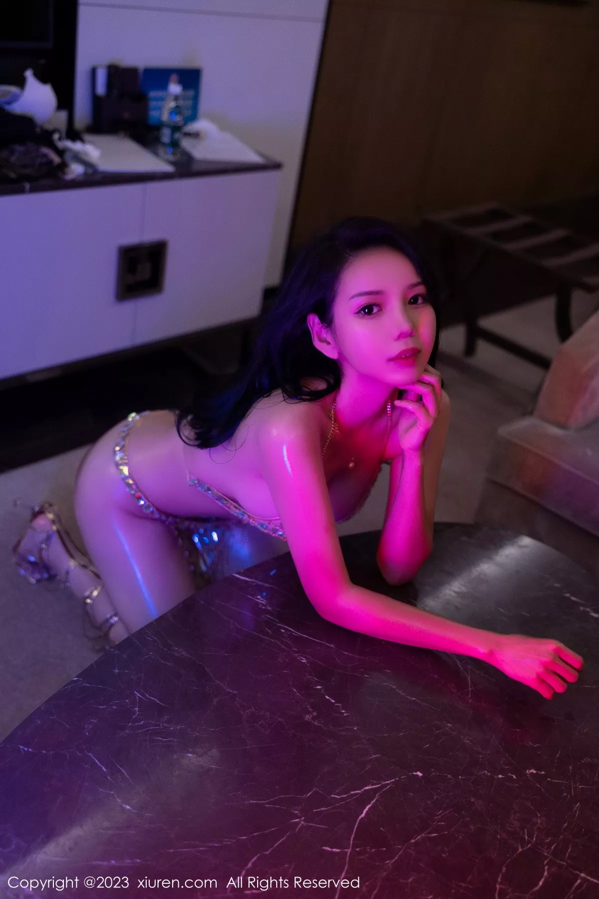 秀人集.com_[XiuRen秀人网]No.7058_模特大美妞儿性感链子比基尼服饰秀丰满身材油亮肌肤诱惑写真77P
