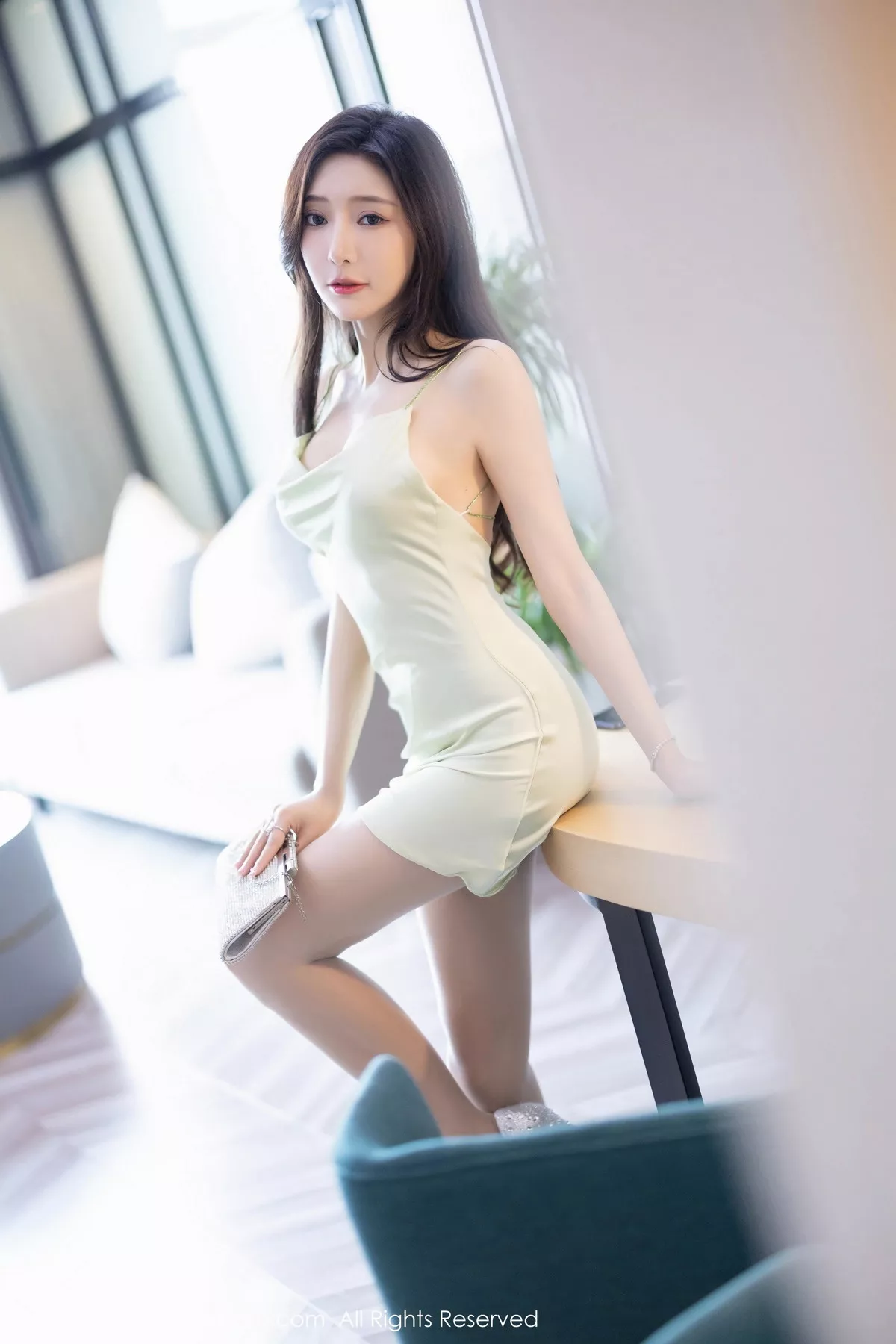 秀人集.com_[XiuRen秀人网]No.7077_女神王馨瑶yanni红色蕾丝睡衣配超薄无内肉丝秀惹火身材诱惑写真90P