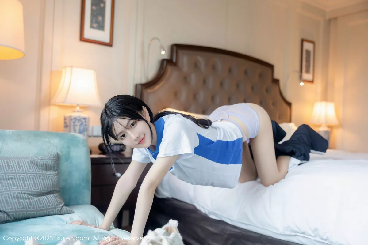 秀人集.com_[XiuRen秀人网]No.7085_模特幼幼性感学妹装扮半脱露蕾丝内衣秀完美身材迷人诱惑写真102P