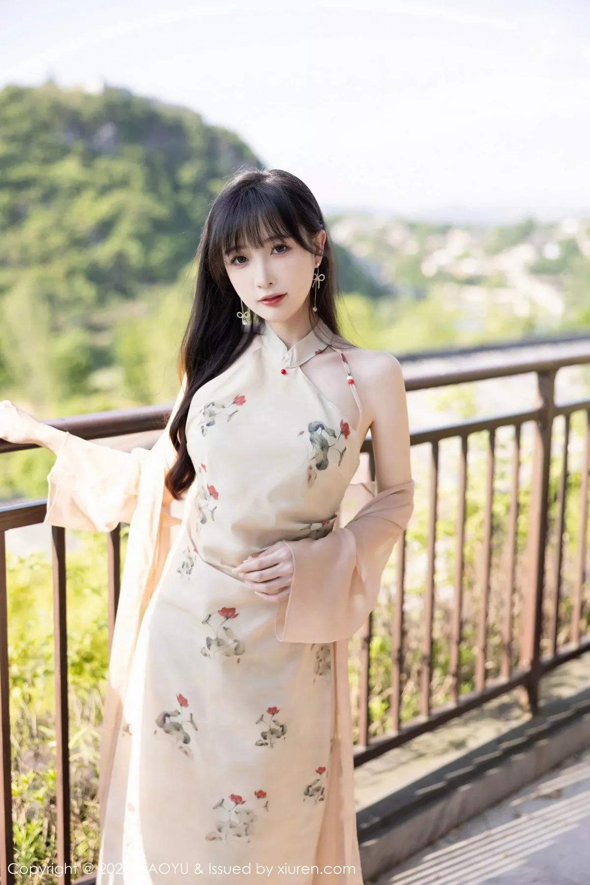 秀人集.com_[XiaoYu画语界]Vol.1071_模特林星阑性感浅色薄纱服饰+蓝杏色旗袍服秀曼妙身姿诱惑写真93P