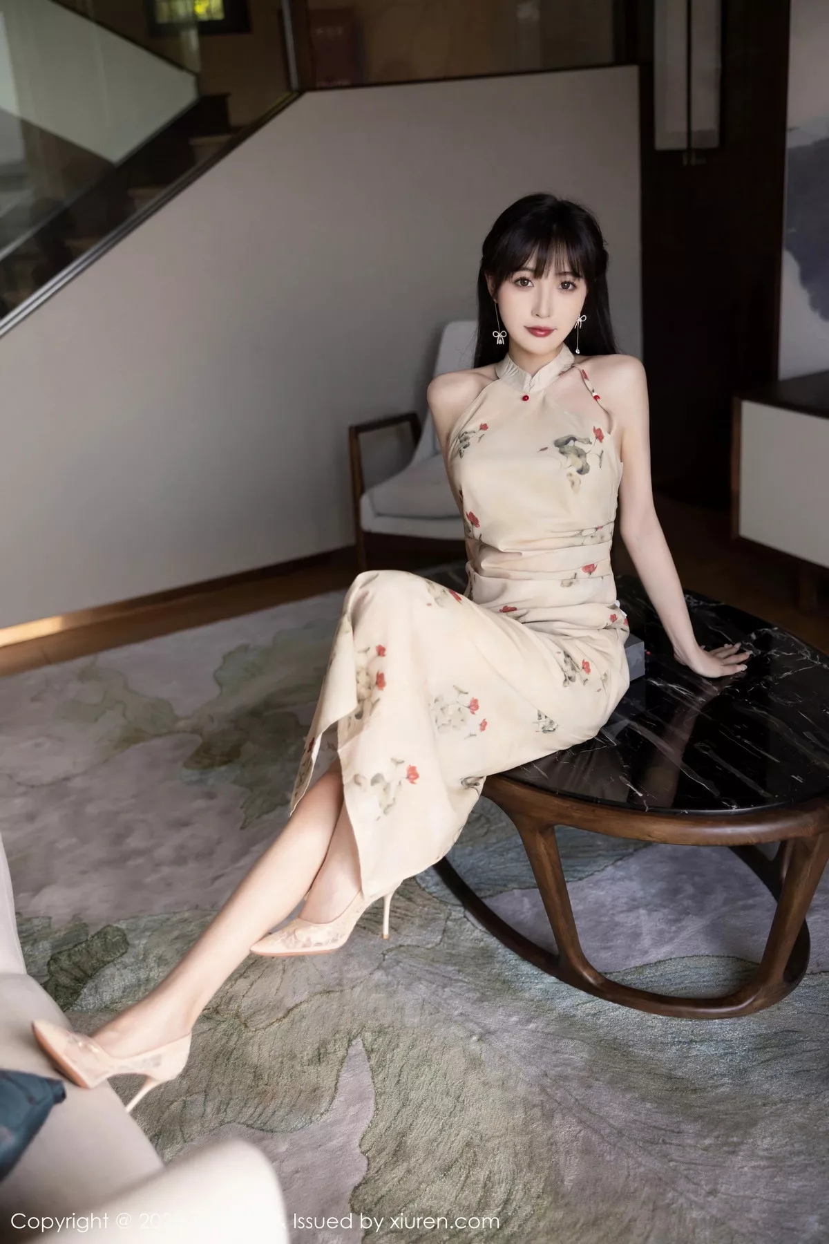 秀人集.com_[XiaoYu画语界]Vol.1071_模特林星阑性感浅色薄纱服饰+蓝杏色旗袍服秀曼妙身姿诱惑写真93P