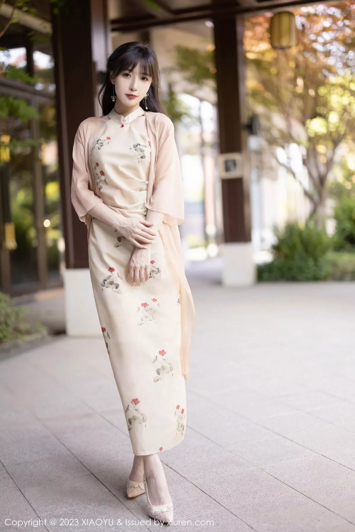 秀人集.com_[XiaoYu画语界]Vol.1071_模特林星阑性感浅色薄纱服饰+蓝杏色旗袍服秀曼妙身姿诱惑写真93P