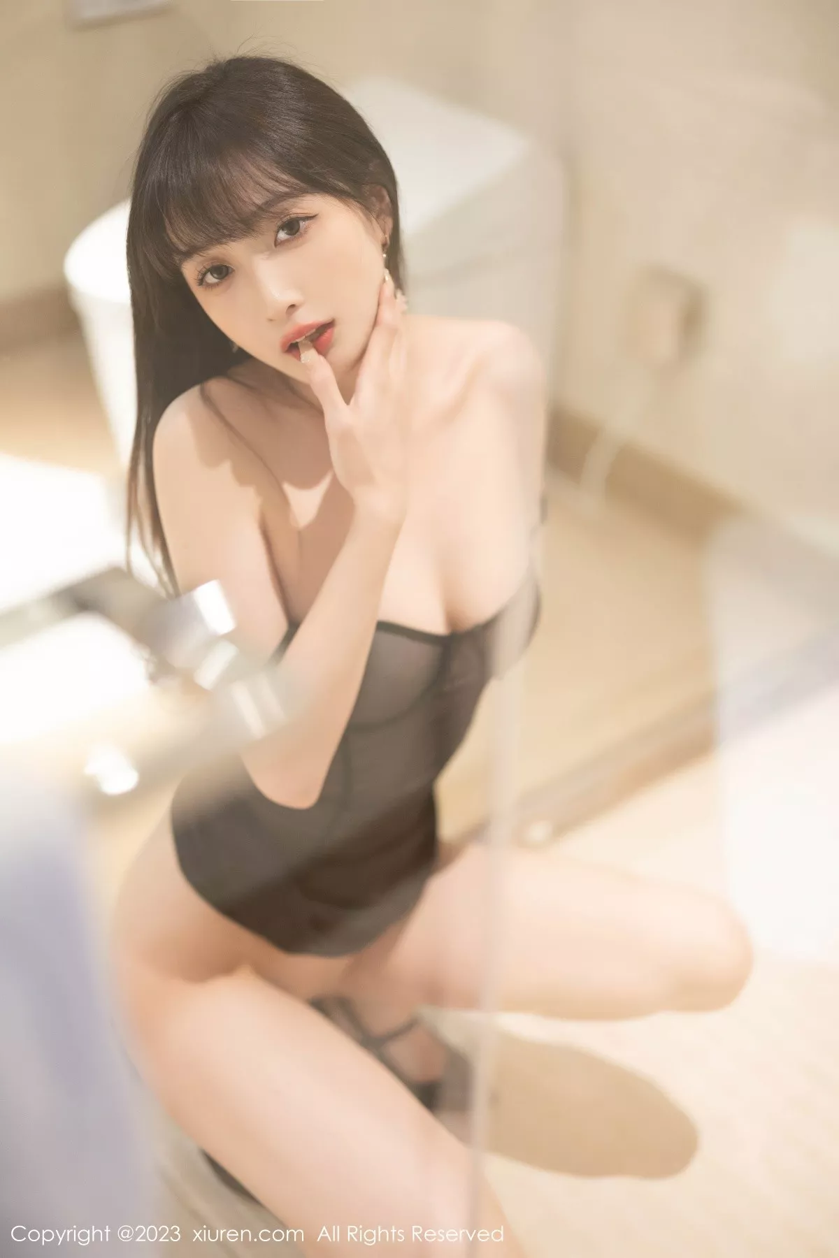 秀人集.com_[XiuRen秀人网]No.6953_模特林星阑性感墨绿旗袍服饰+黑色薄纱内衣秀曼妙身姿诱惑写真81P