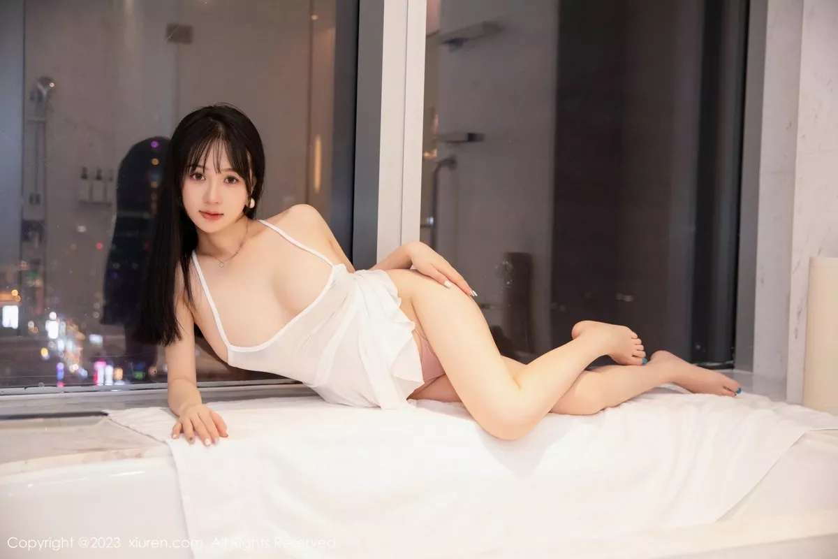 秀人集.com_[XiuRen秀人网]No.6968_模特柚琪Rich浴室场景性感白色轻透吊带服秀丰满身材诱惑写真83P